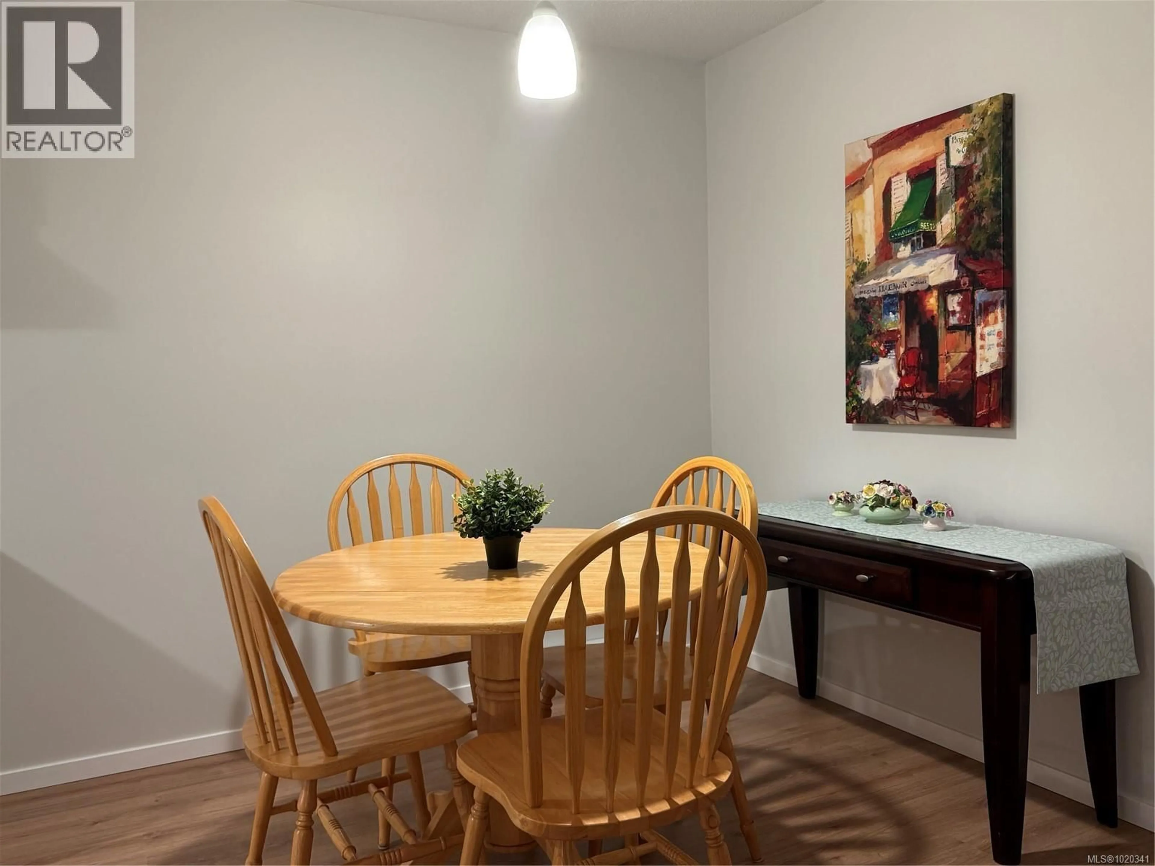 Dining room, wood/laminate floor for 204 - 2520 WARK STREET, Victoria British Columbia V8T5G8