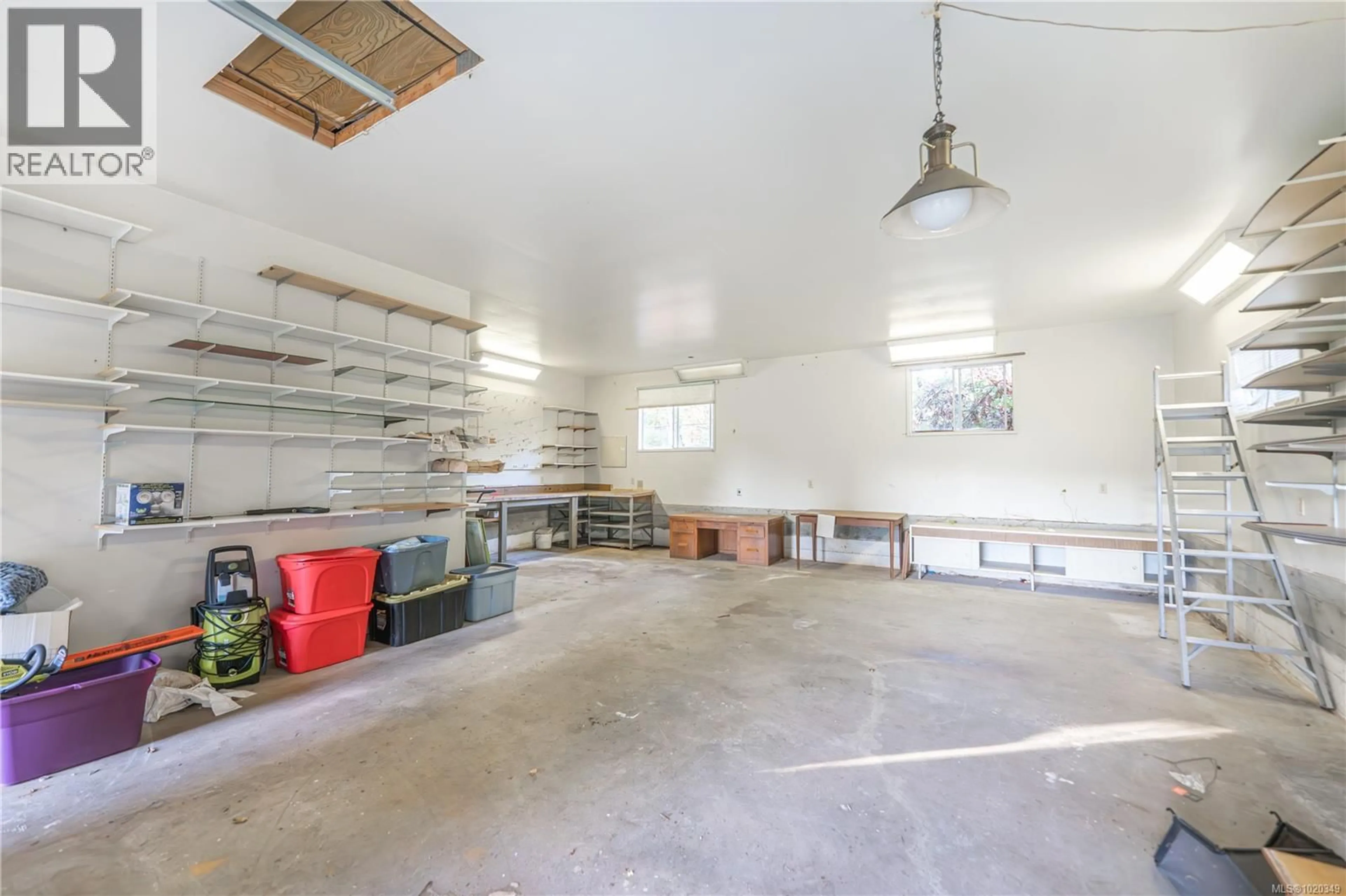Indoor garage for 1817 RICHARDSON ROAD, Nanaimo British Columbia V9X1C9