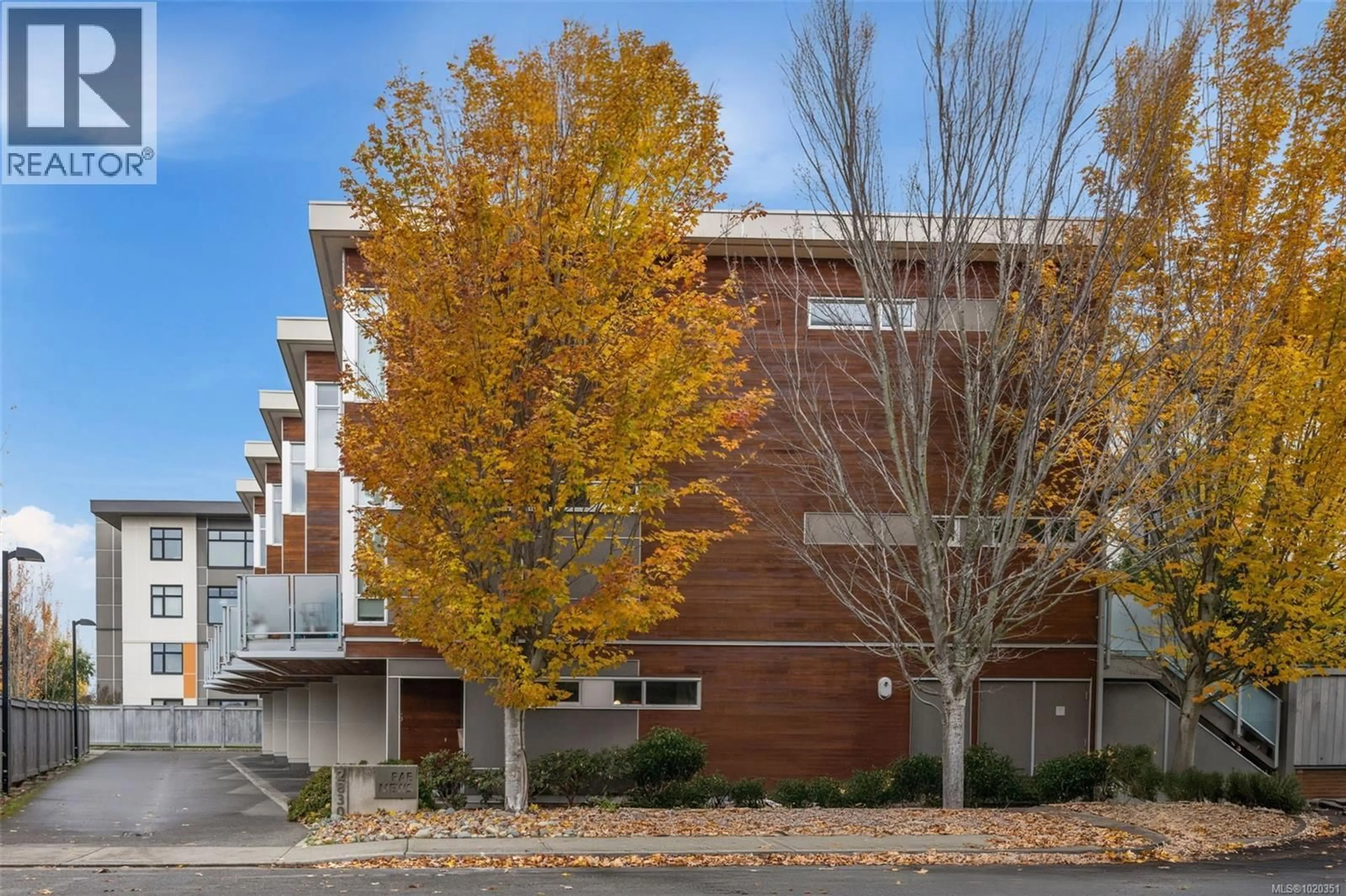 Home with brick exterior material, building for 4 - 2830 IRMA STREET, Victoria British Columbia V9A1S2