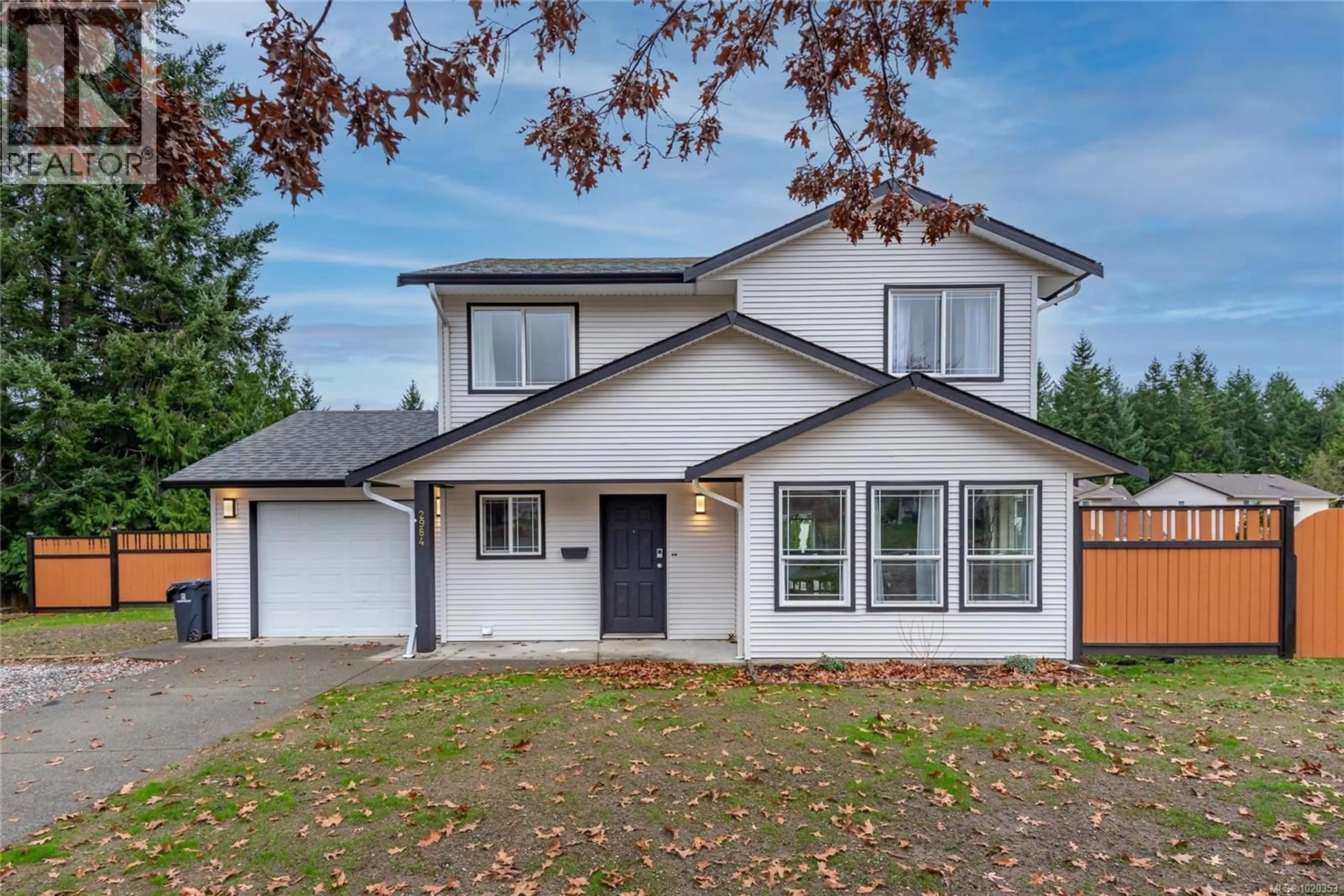 Home with vinyl exterior material, street for 2984 HUCKLEBERRY PLACE, Courtenay British Columbia V9N9W7