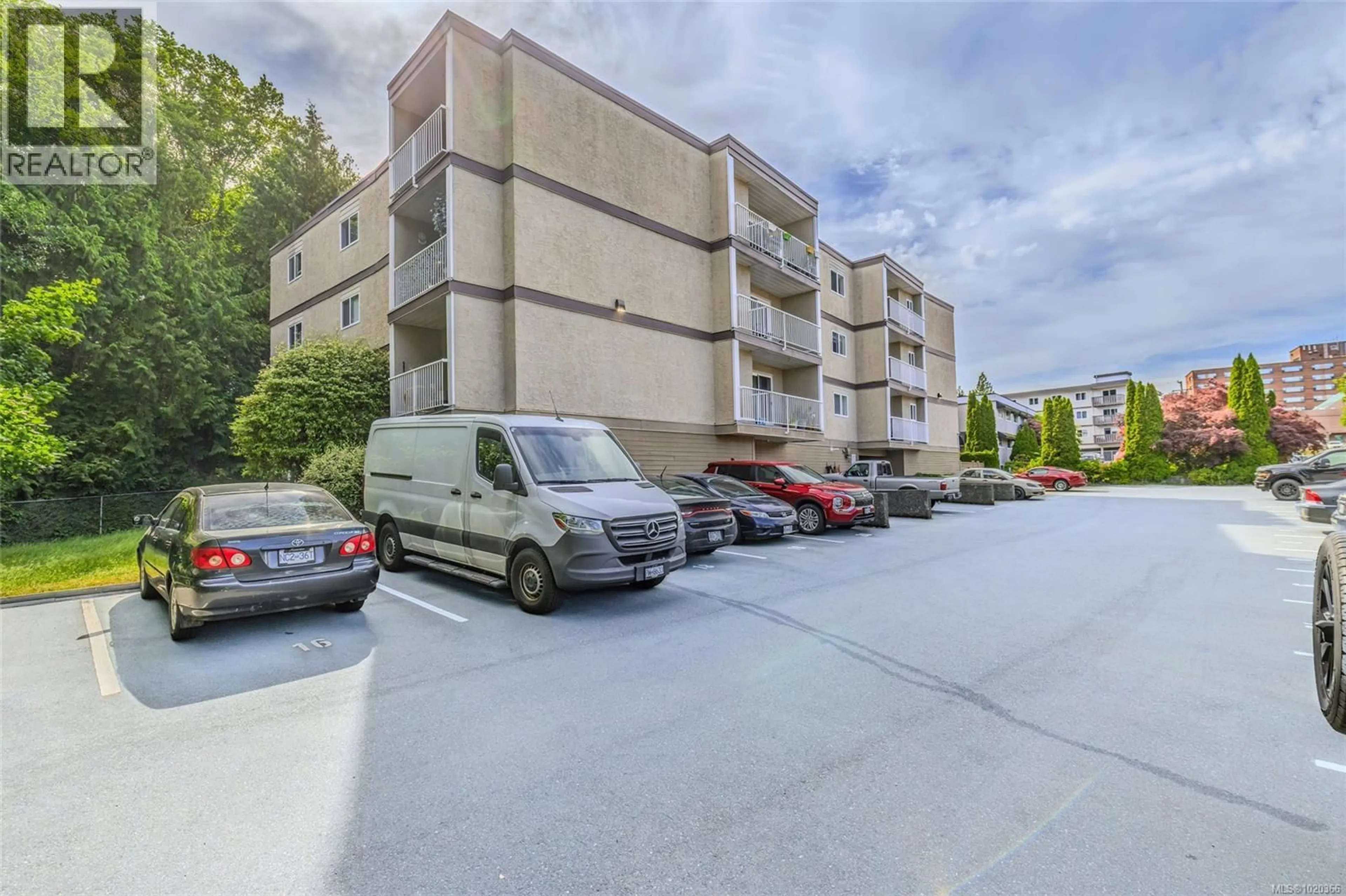 Parking for 407 - 1187 SEAFIELD CRESCENT, Nanaimo British Columbia V9V1J9