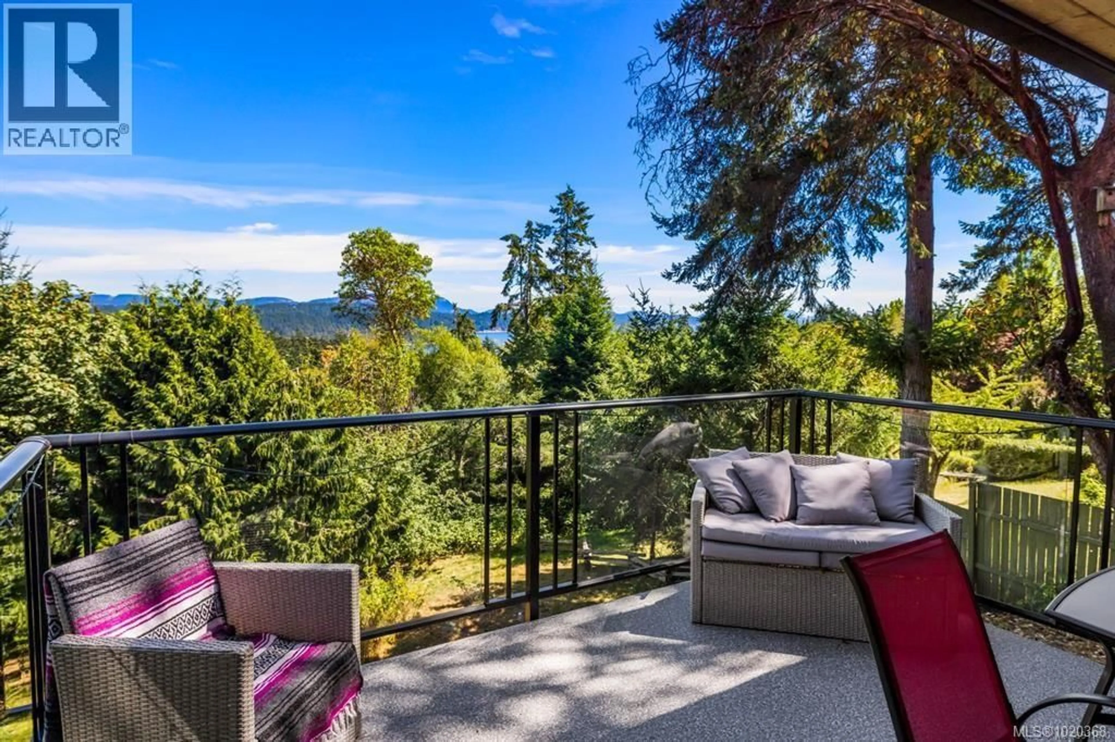 Patio, mountain view for 140 MT. BAKER CRESCENT, Salt Spring British Columbia V8K2J7