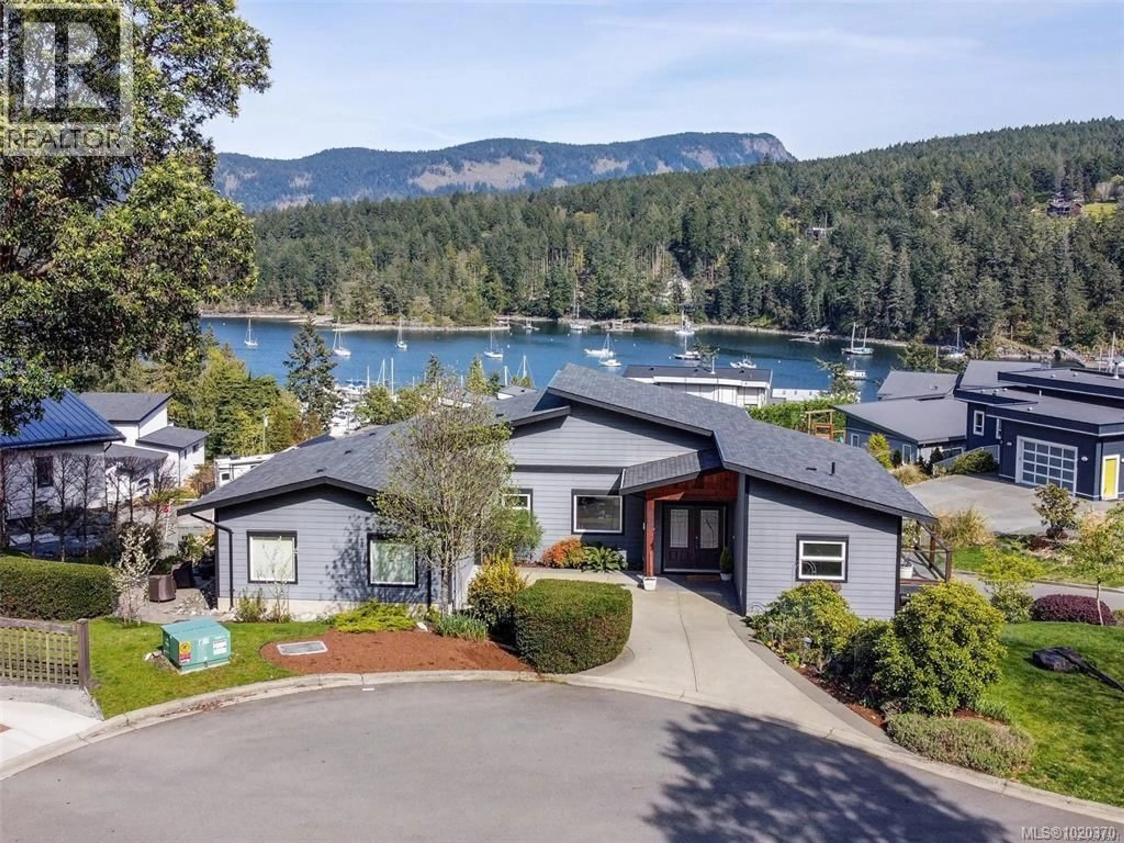 A pic from outside/outdoor area/front of a property/back of a property/a pic from drone, water/lake/river/ocean view for 28 - 1060 SHORE PINE CLOSE, Duncan British Columbia V9L0C4