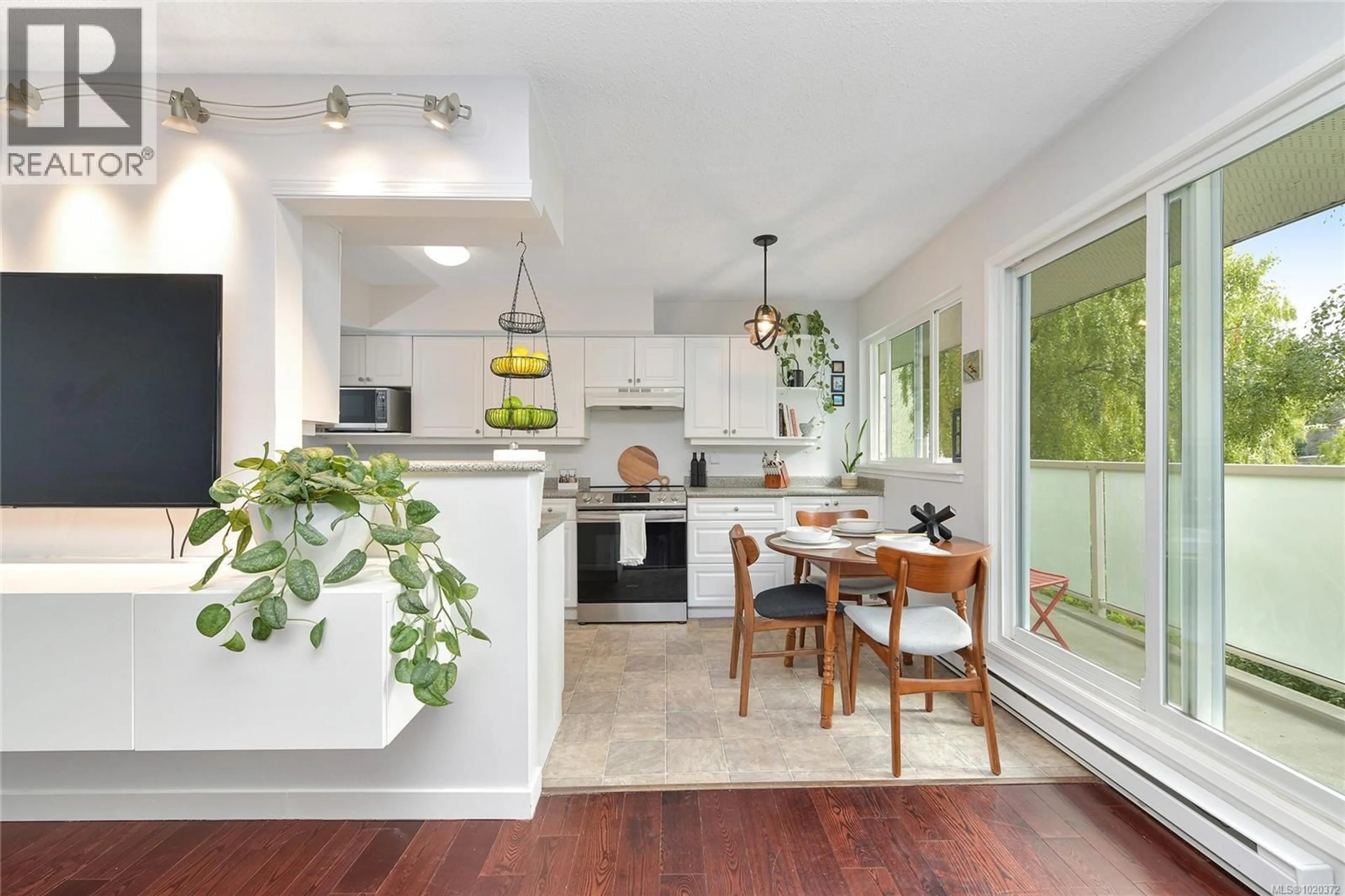 Open concept kitchen, unknown for 301 - 1366 HILLSIDE AVENUE, Victoria British Columbia V8T2B5