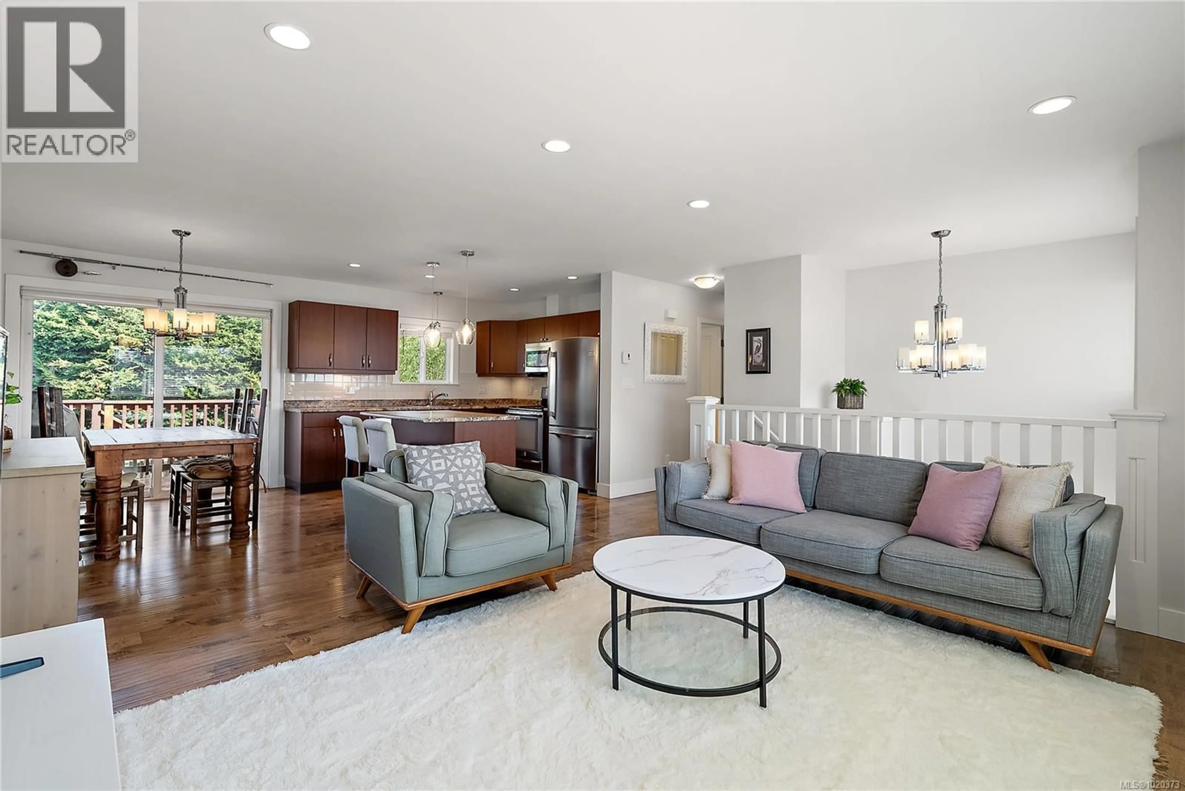 Living room with furniture, unknown for 2178 MILLS ROAD, Sidney British Columbia V8L2C1