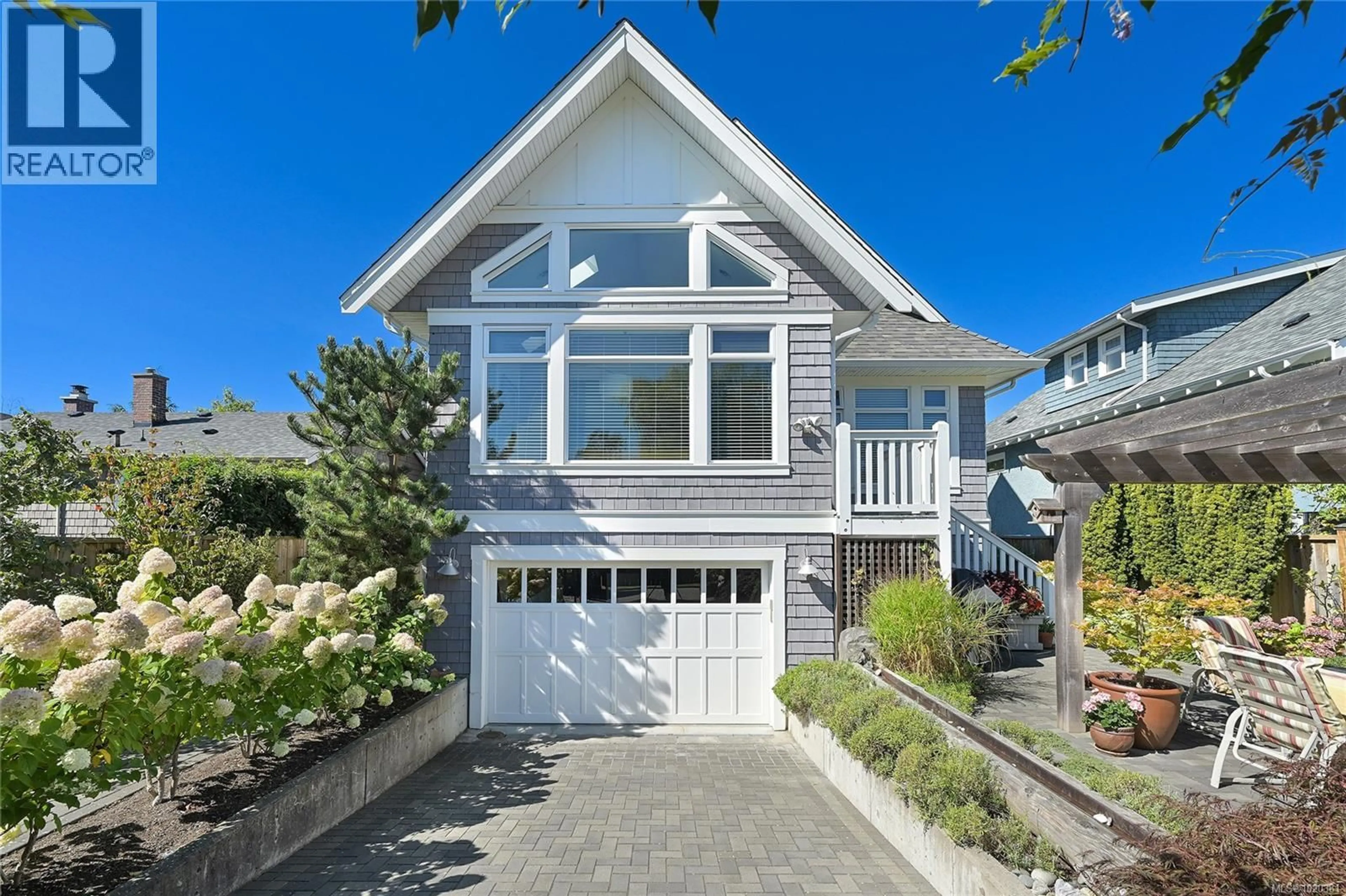 Home with vinyl exterior material, street for 2443 FLORENCE STREET, Oak Bay British Columbia V8R5E7