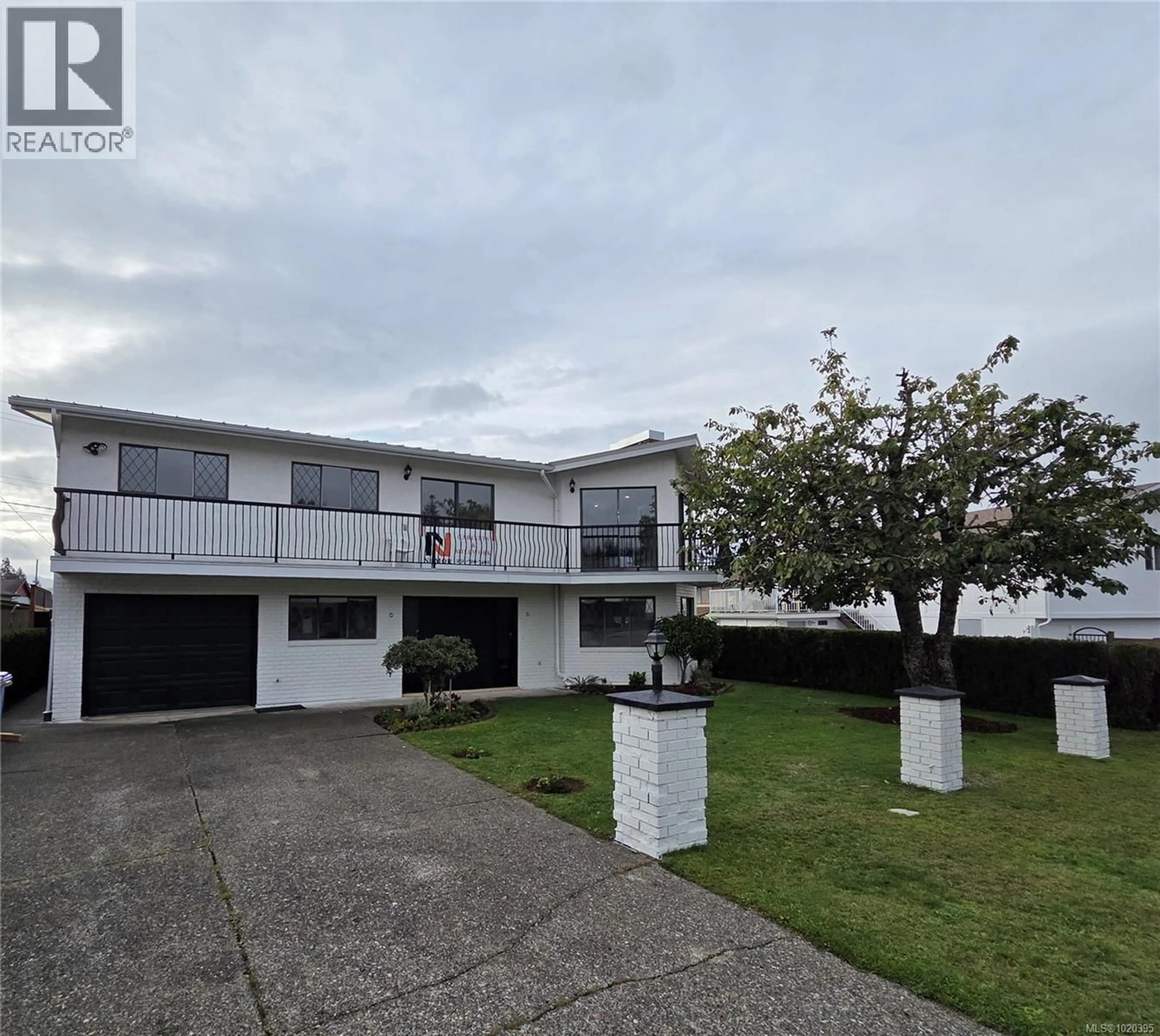 A pic from outside/outdoor area/front of a property/back of a property/a pic from drone, water/lake/river/ocean view for 3782 GRIEVE ROAD, Port Alberni British Columbia V9Y7W7