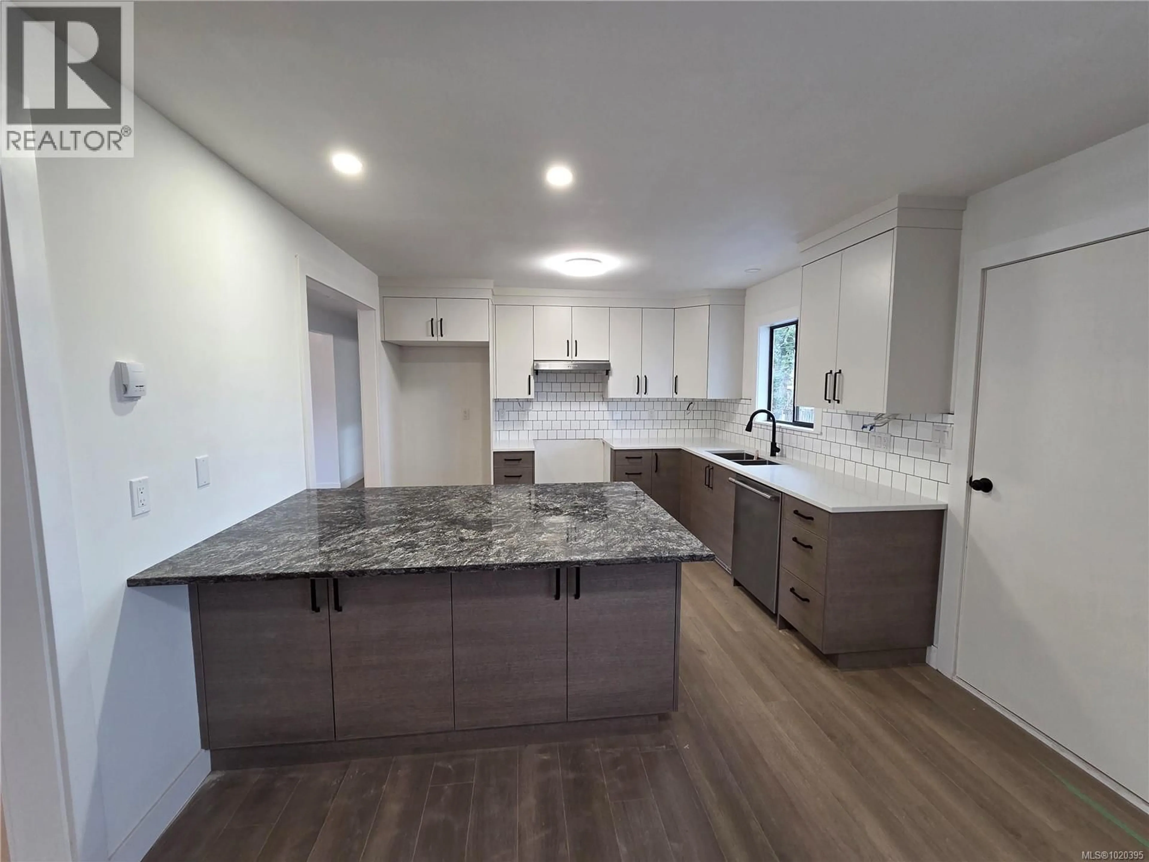 Open concept kitchen, unknown for 3782 GRIEVE ROAD, Port Alberni British Columbia V9Y7W7