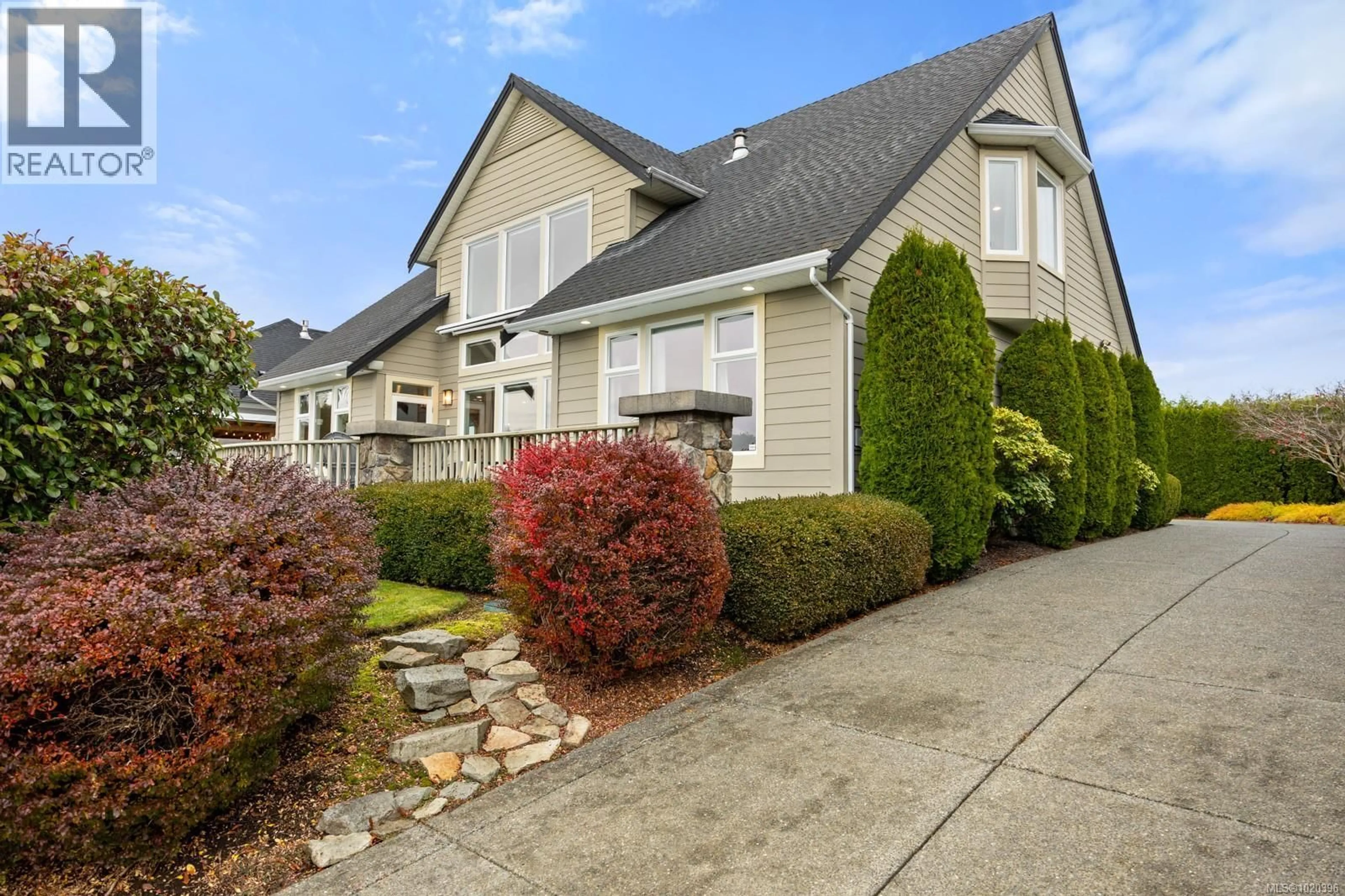 Home with vinyl exterior material, street for 1614 TRUMPETER CRESCENT, Courtenay British Columbia V9N8W6