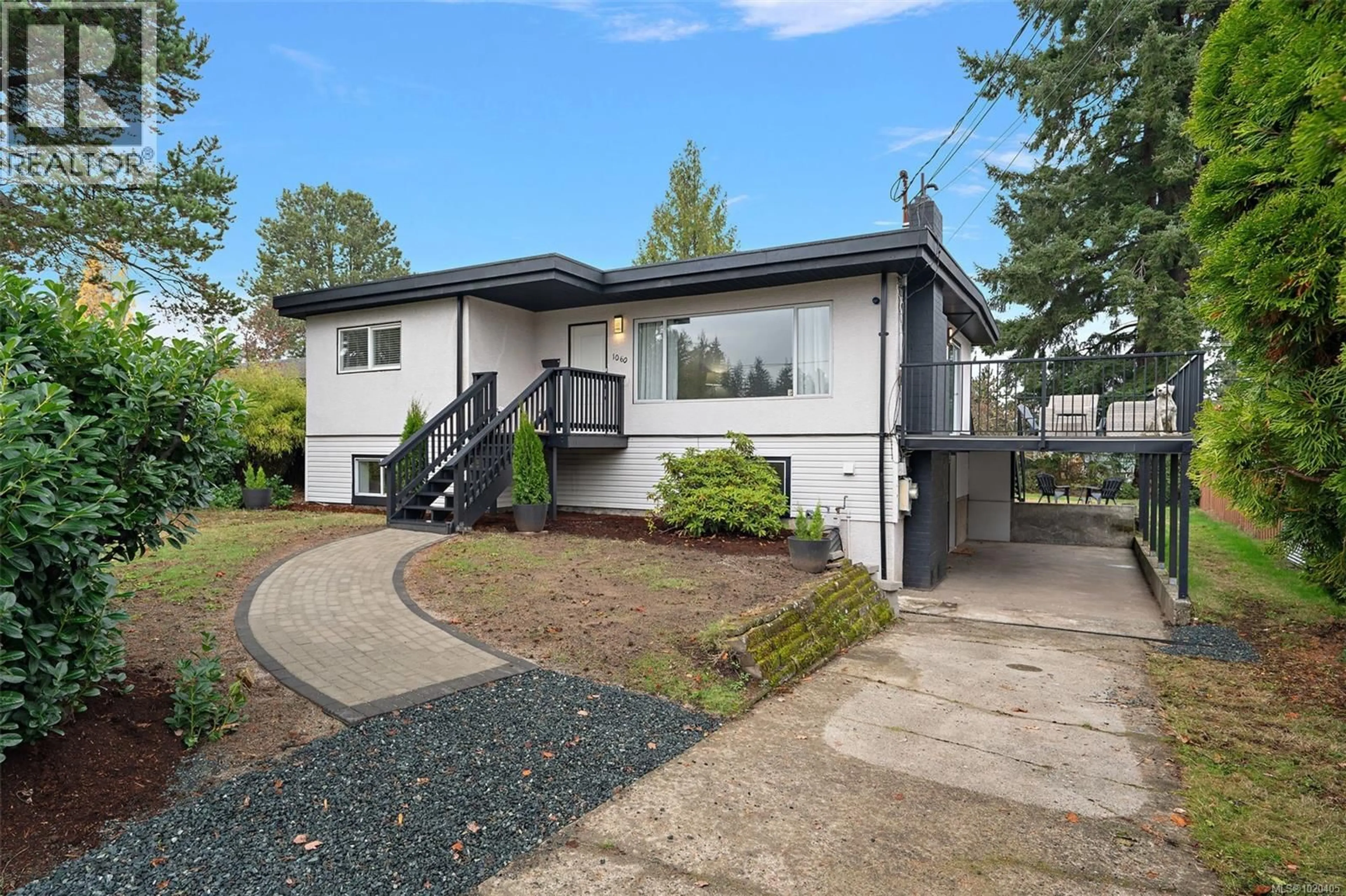 Home with vinyl exterior material, street for 1060 NELSON STREET, Nanaimo British Columbia V9S2K2