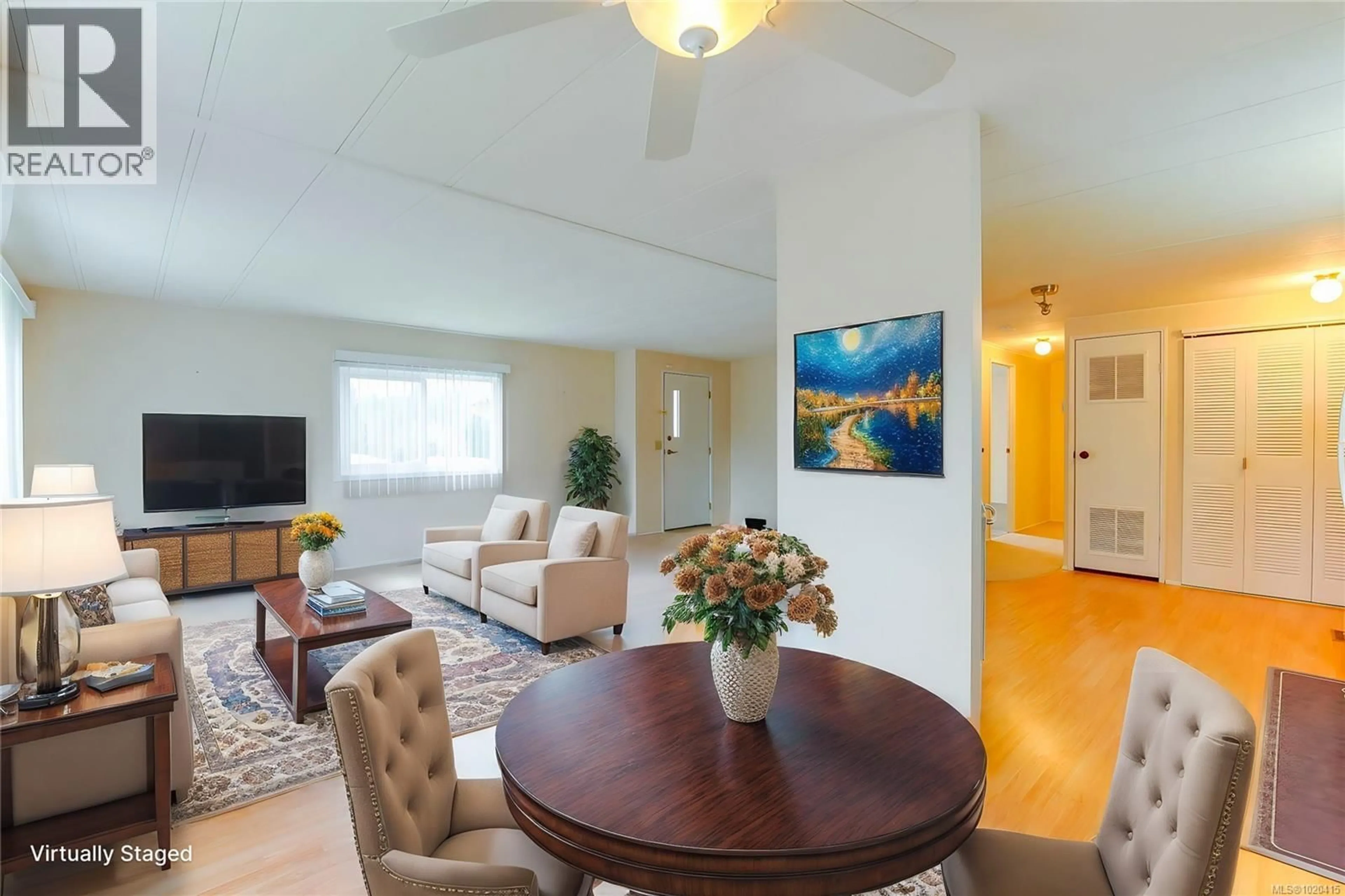 Living room with furniture, wood/laminate floor for 23 - 4935 BROUGHTON STREET, Port Alberni British Columbia V9Y8G7