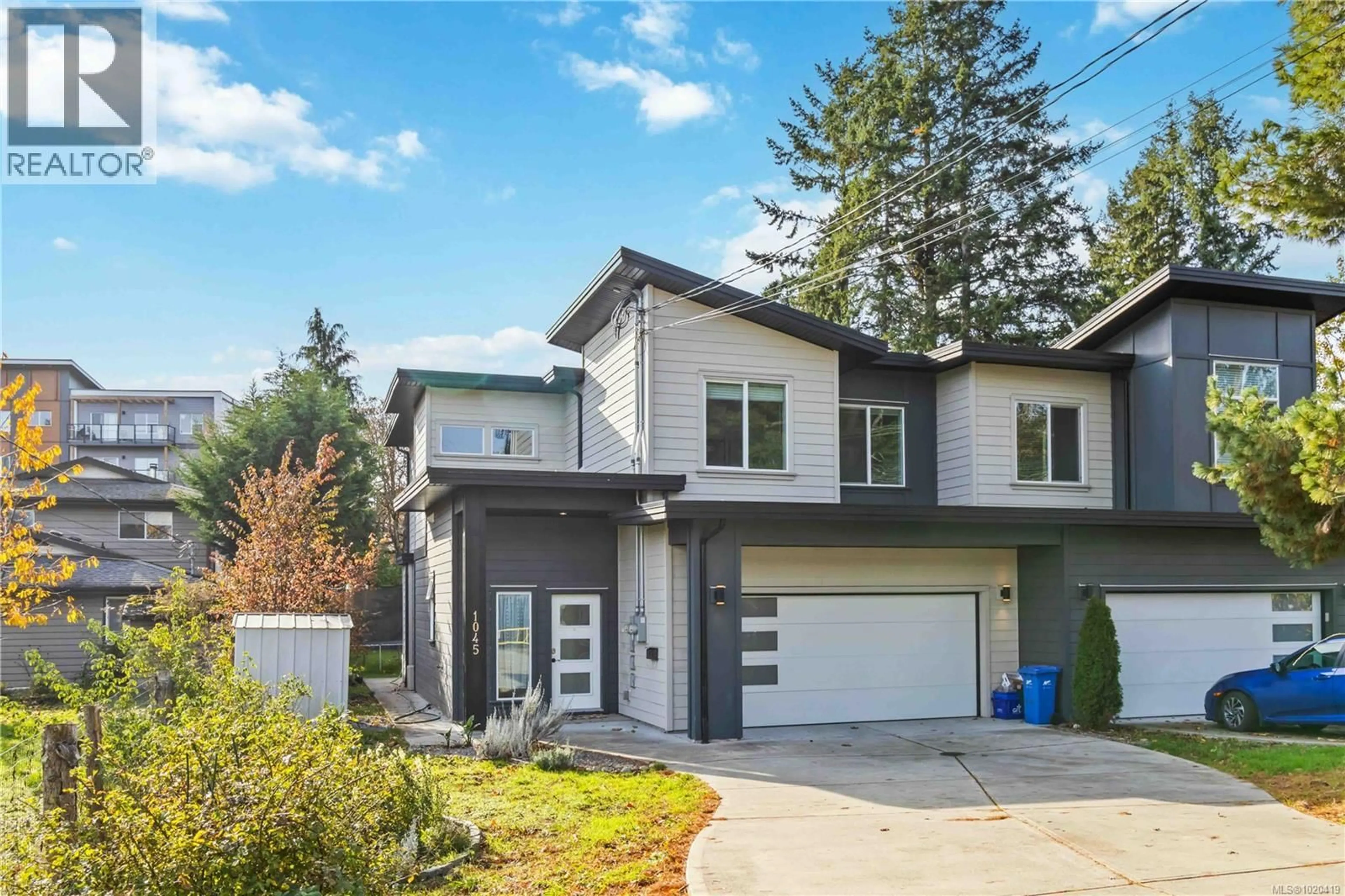 Home with vinyl exterior material, street for 1045 GOLDSTREAM AVENUE, Langford British Columbia V9B2Y6