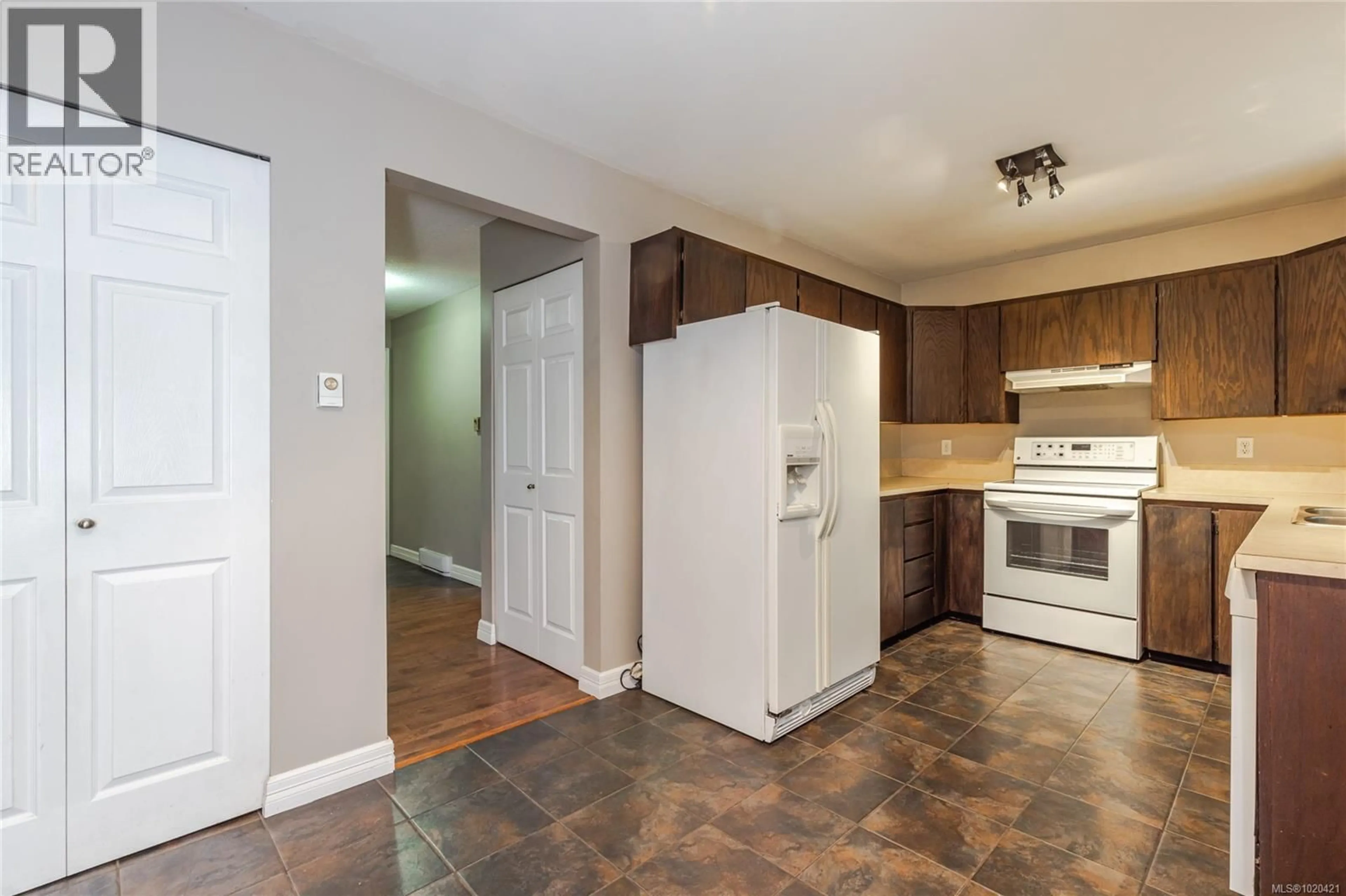 Standard kitchen, unknown for 6027 MARIE PLACE, Nanaimo British Columbia V9T5N6