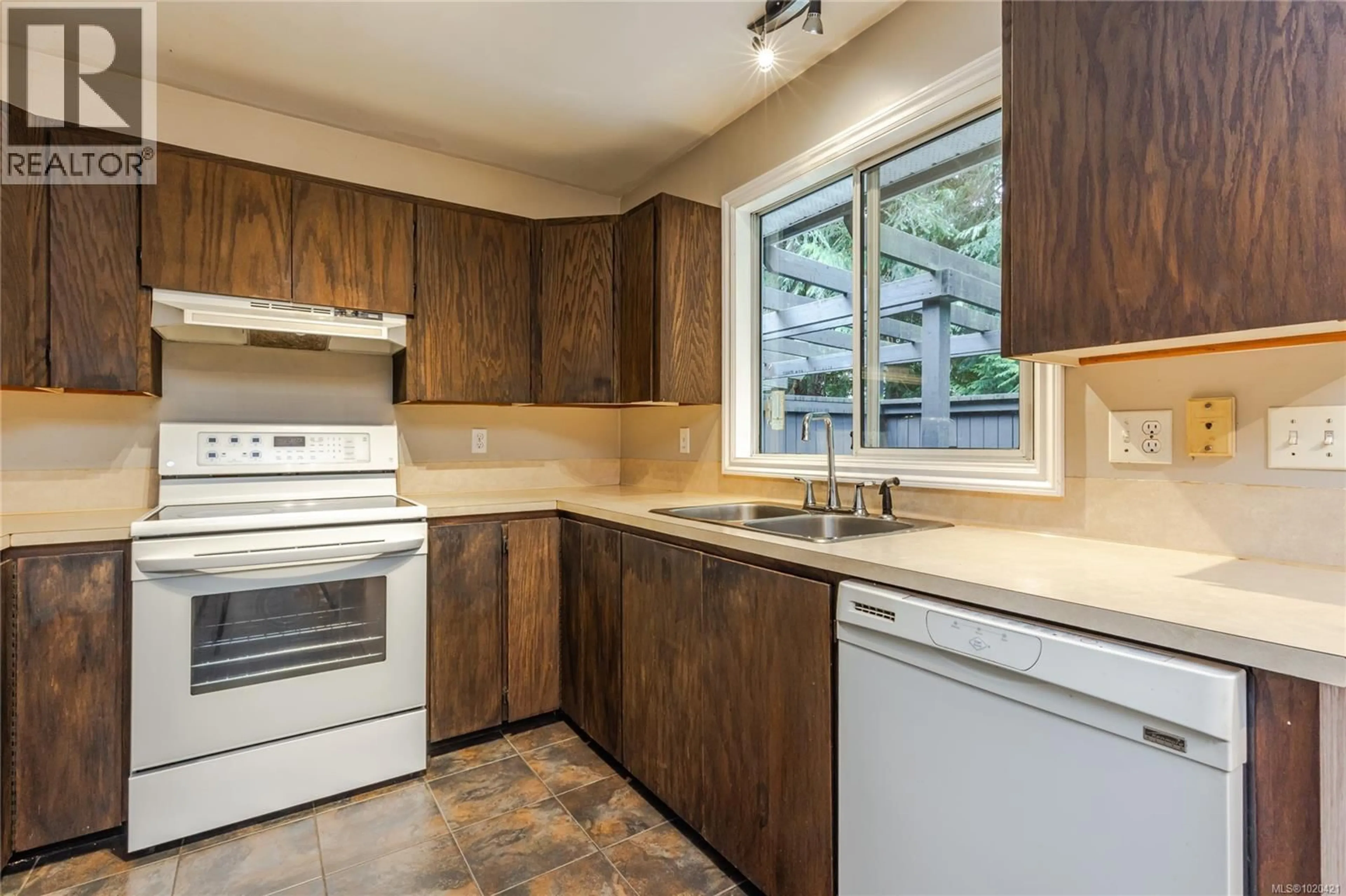 Standard kitchen, unknown for 6027 MARIE PLACE, Nanaimo British Columbia V9T5N6