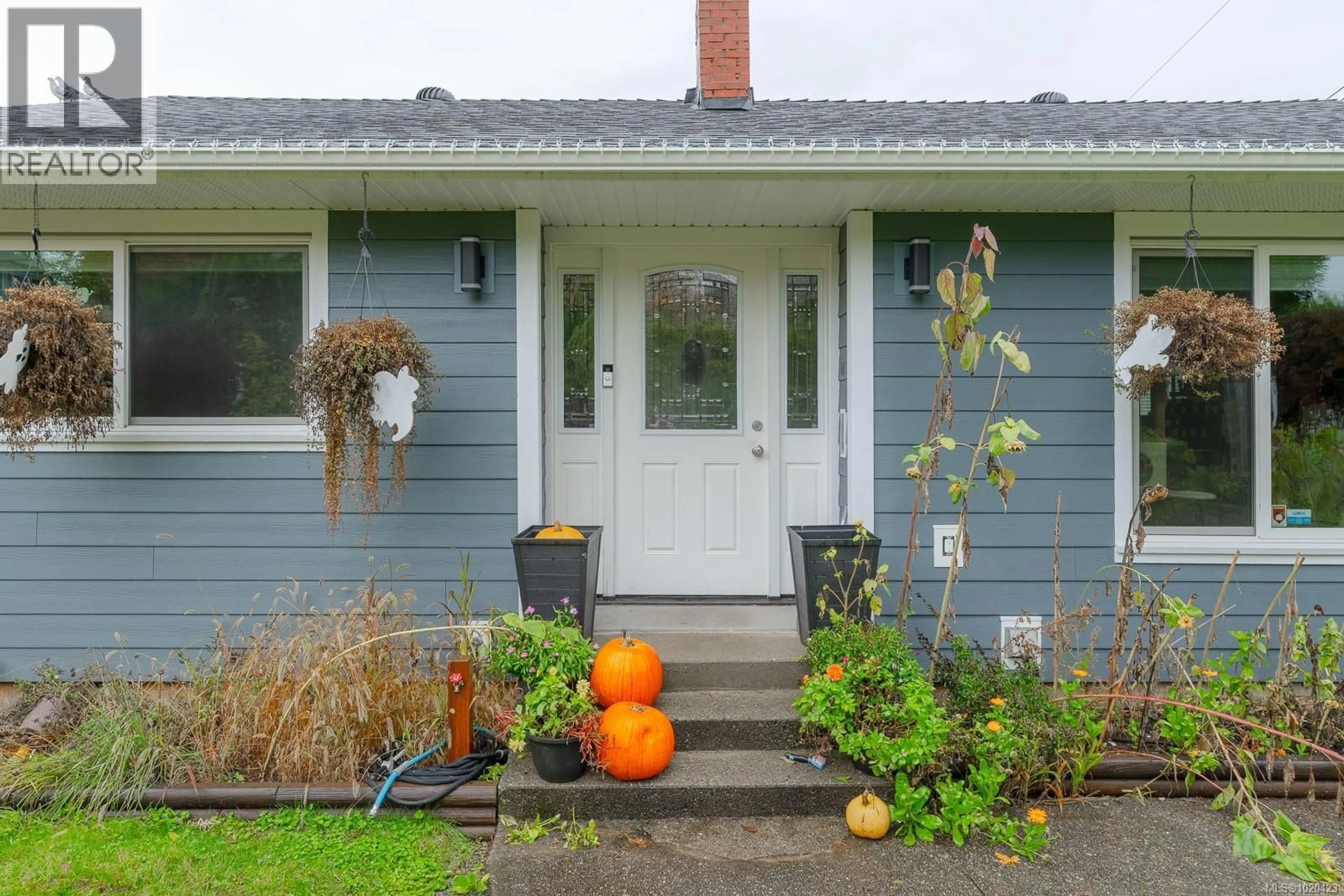 Home with vinyl exterior material, street for 4359 NORTH CRESCENT, Port Alberni British Columbia V9Y3C1