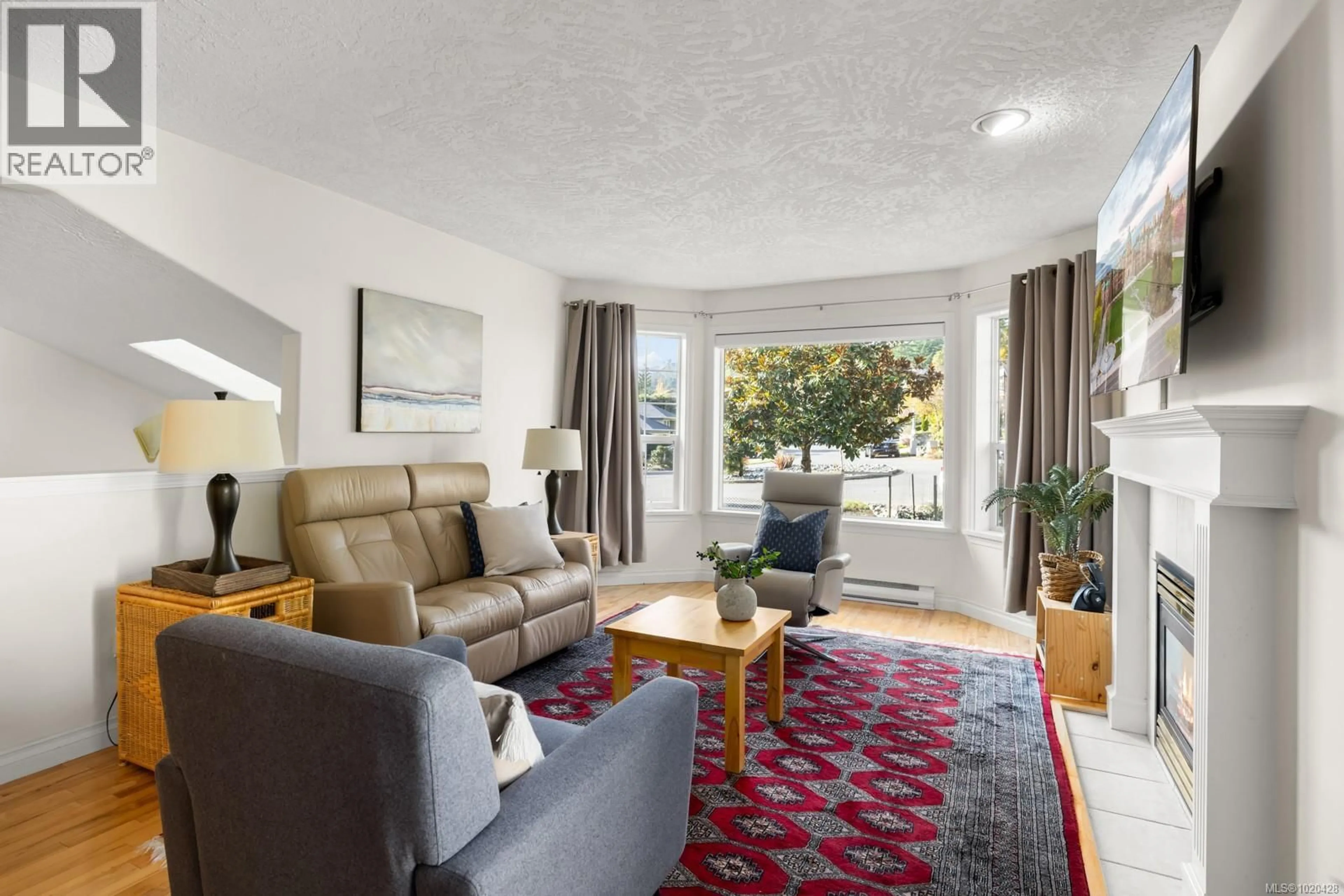 Living room with furniture, unknown for 77 CHILCO RIDGE PLACE, View Royal British Columbia V9B5Z7