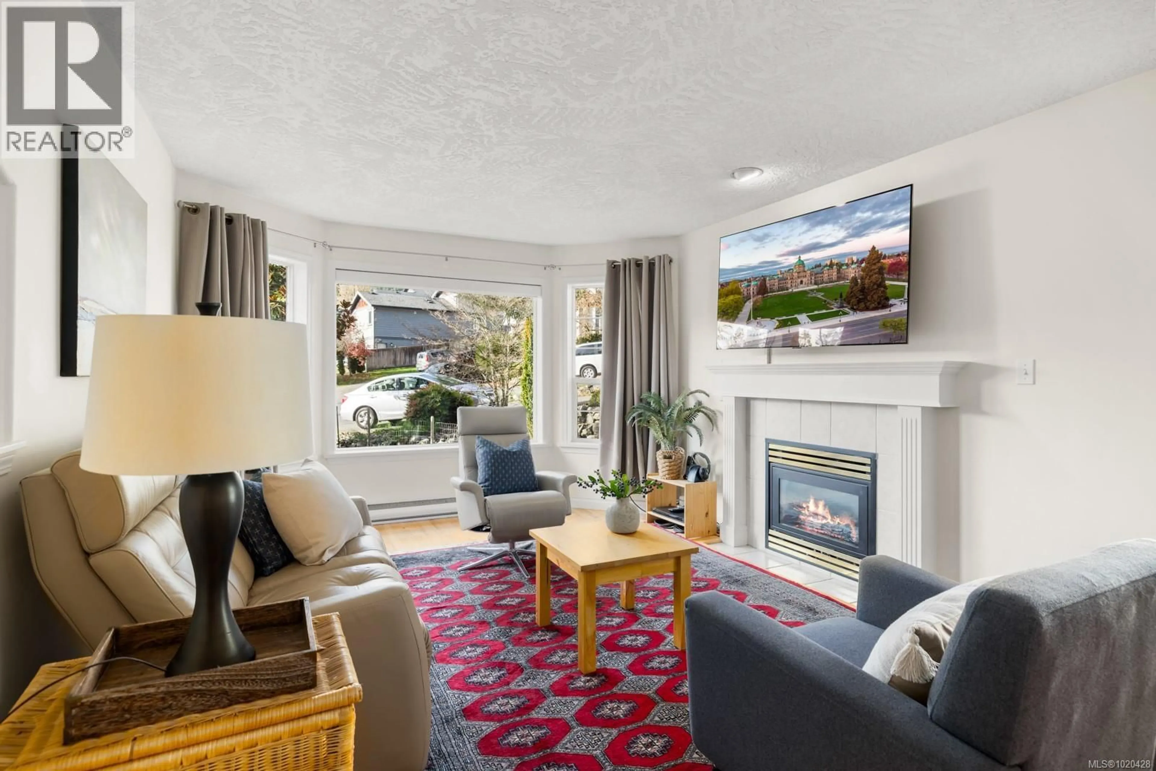 Living room with furniture, unknown for 77 CHILCO RIDGE PLACE, View Royal British Columbia V9B5Z7