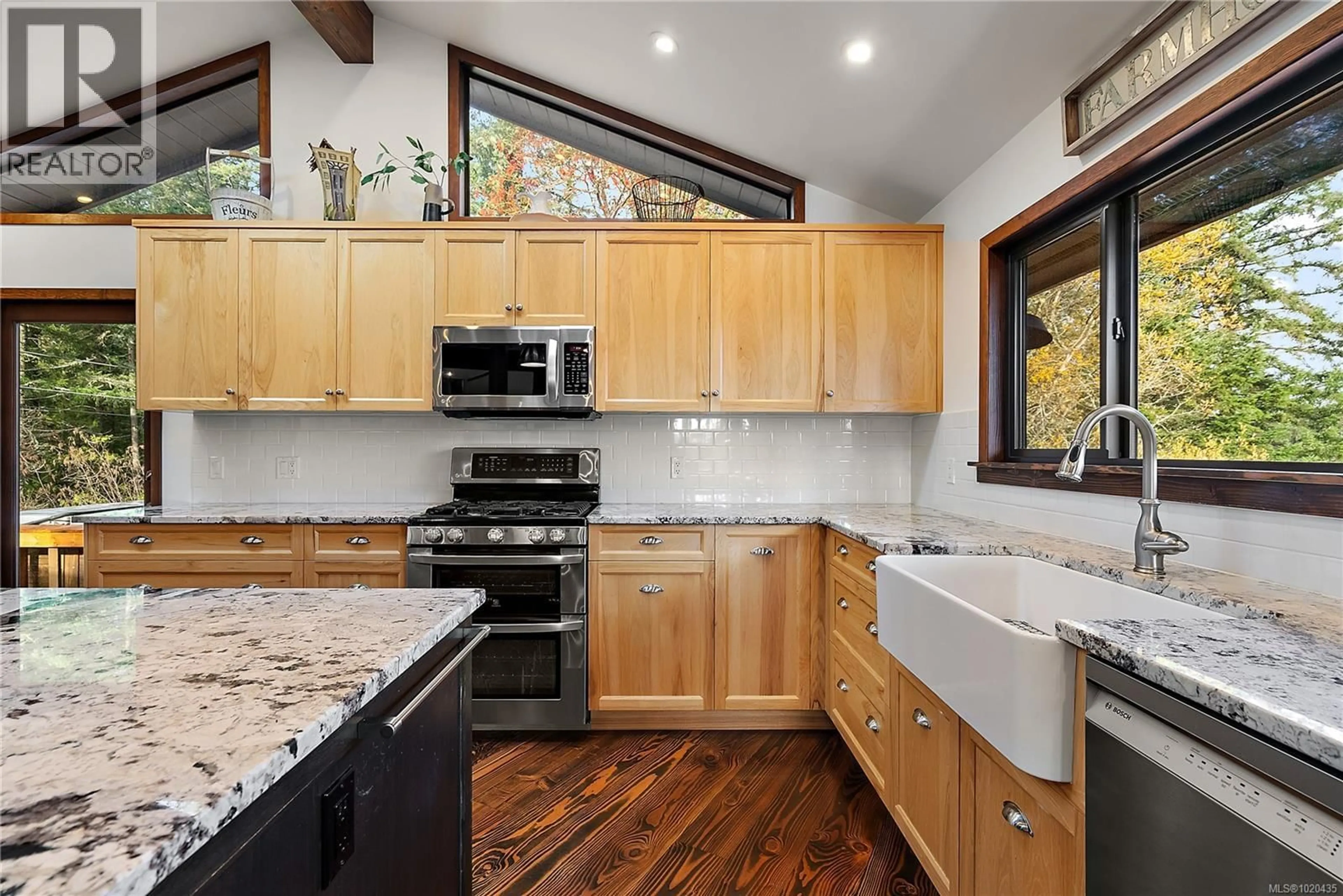 Open concept kitchen, ceramic/tile floor for 235 HARTLAND AVENUE, Saanich British Columbia V9E1L7