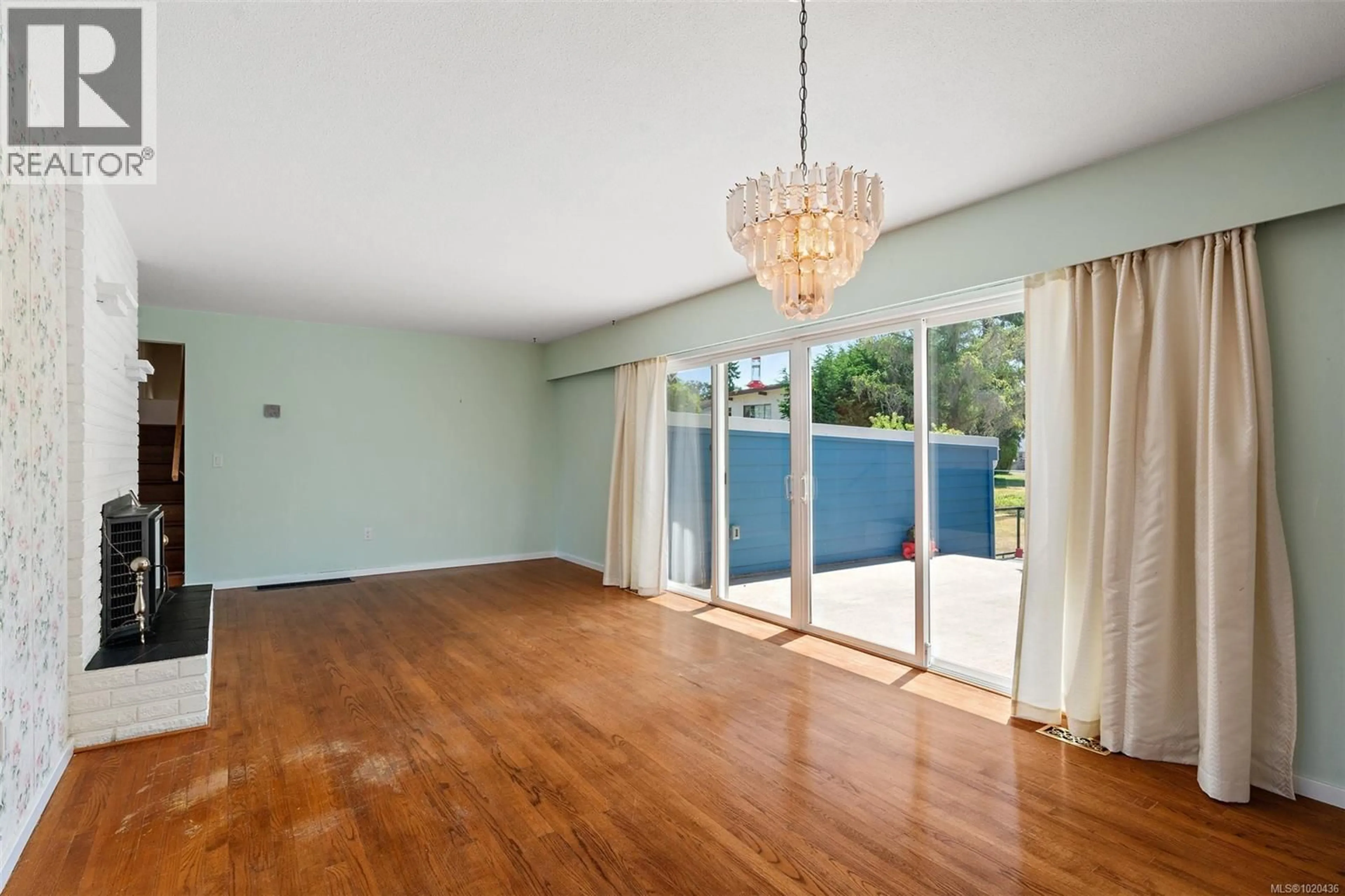 A pic of a room for 1563 KENMORE ROAD, Saanich British Columbia V8N2E2