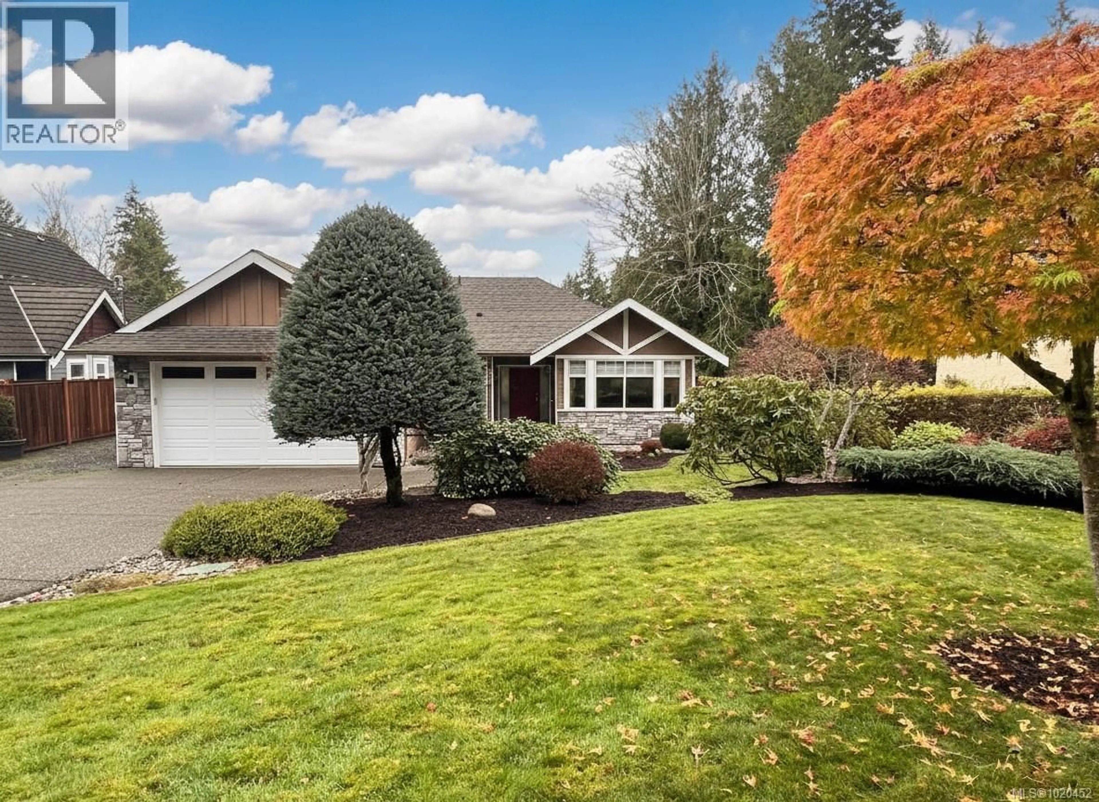 Home with vinyl exterior material, unknown for 345 DORSET ROAD, Qualicum Beach British Columbia V9K1H5