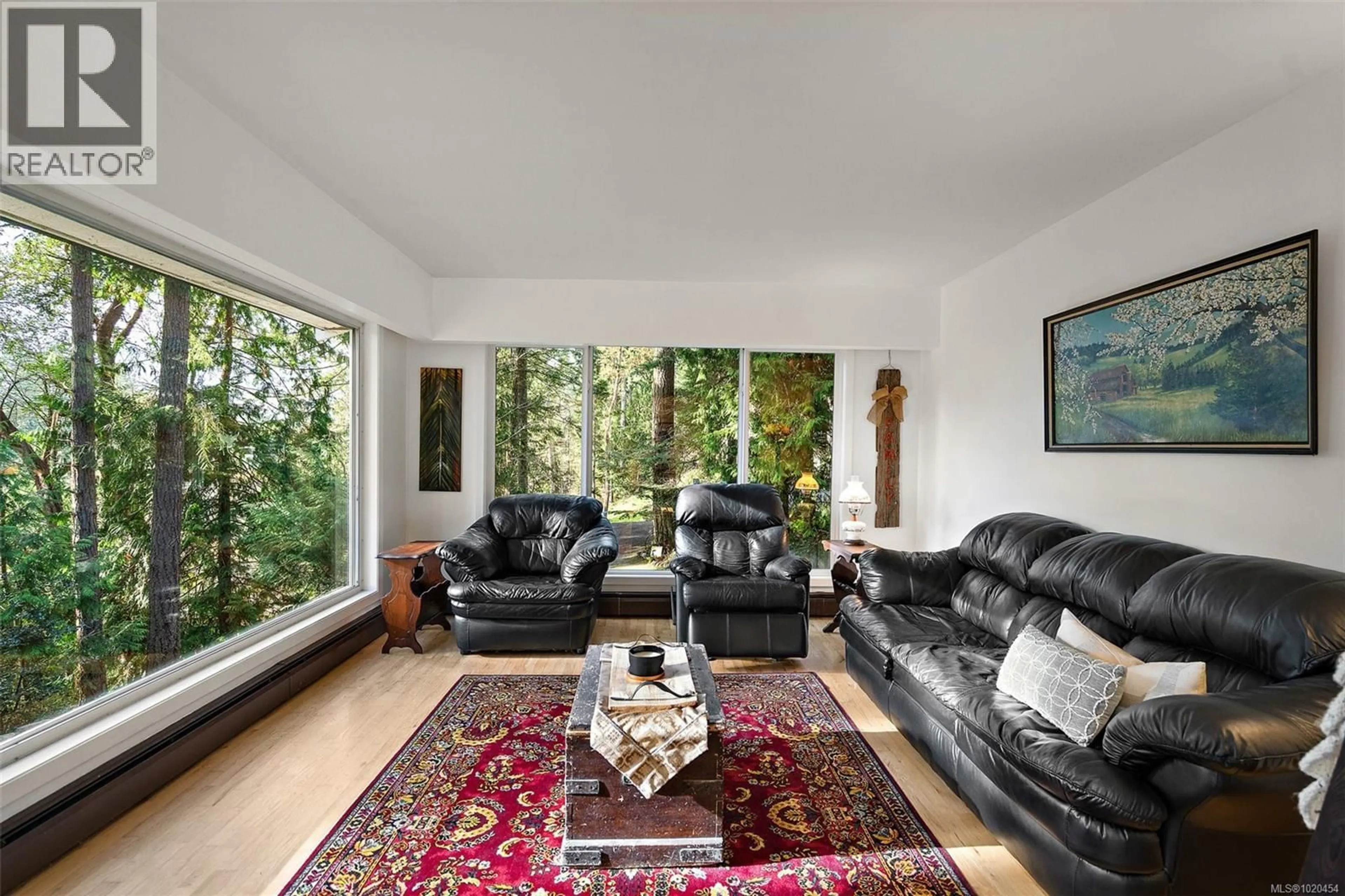 Living room with furniture, unknown for 1186 LAUREL ROAD, North Saanich British Columbia V8L5K8
