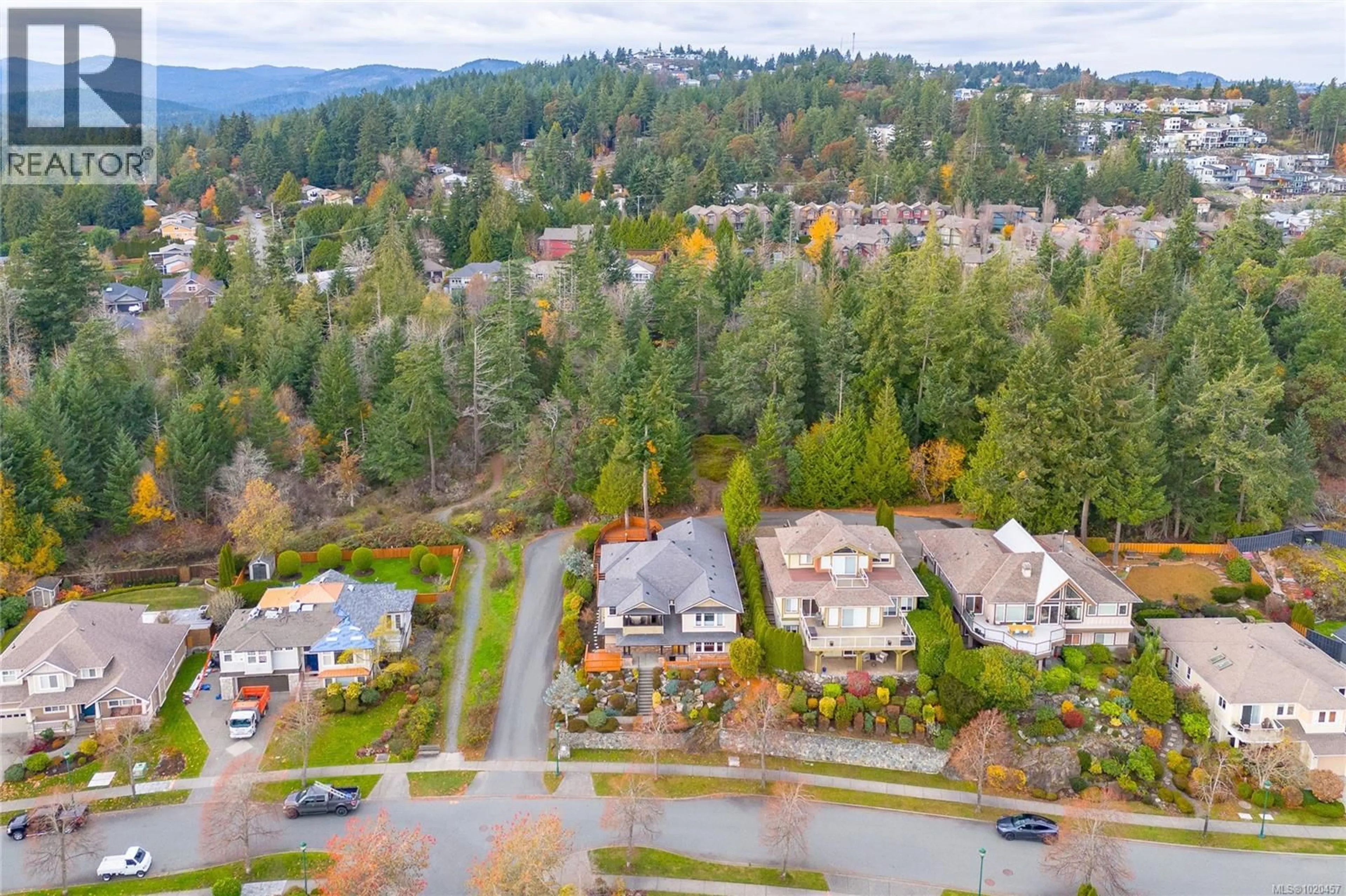 A pic from outside/outdoor area/front of a property/back of a property/a pic from drone, unknown for 3538 PROMENADE CRESCENT, Colwood British Columbia V9C4L8