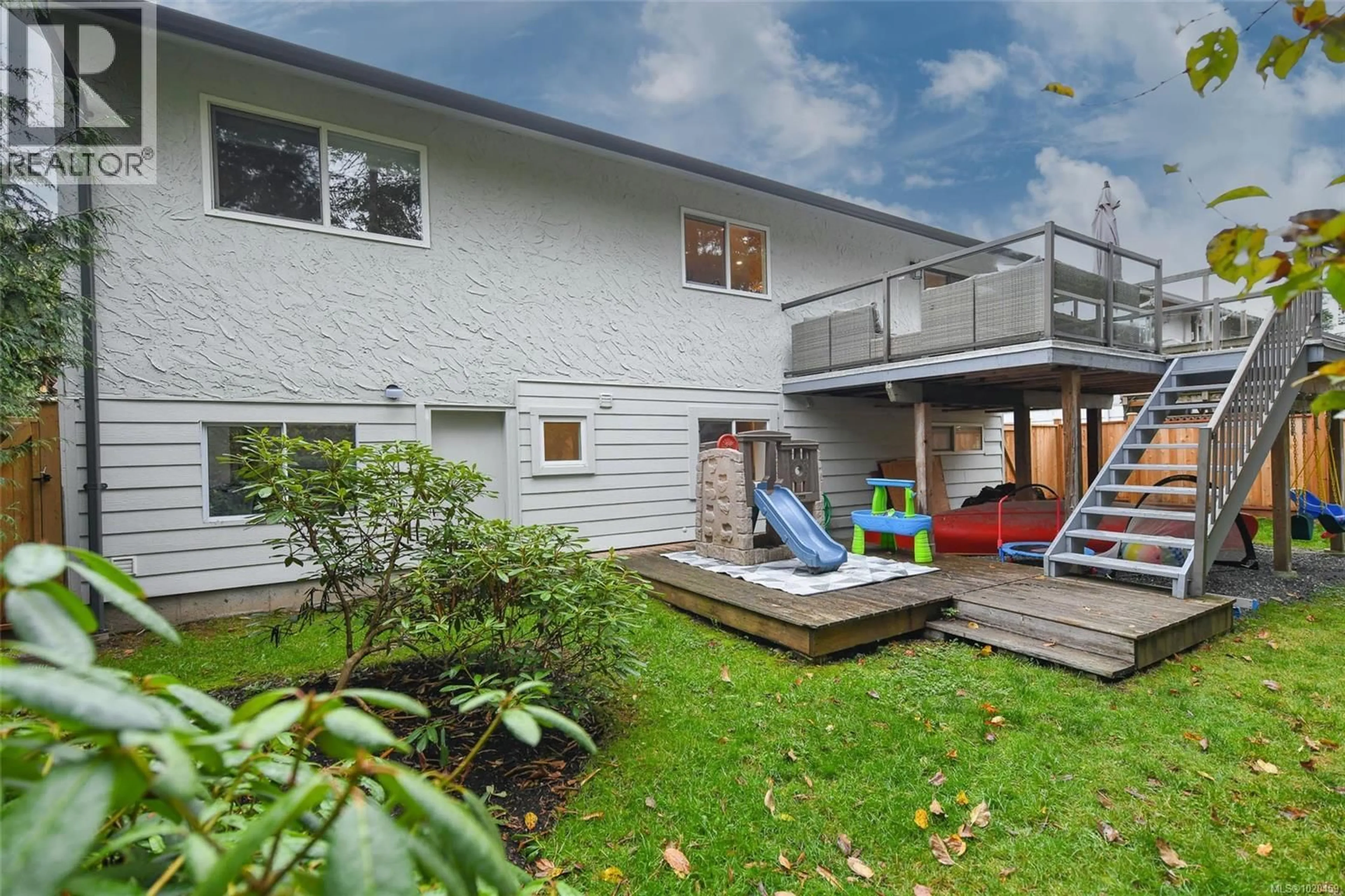 Patio, street for 78 ROD & GUN ROAD, Courtenay British Columbia V9N3M9