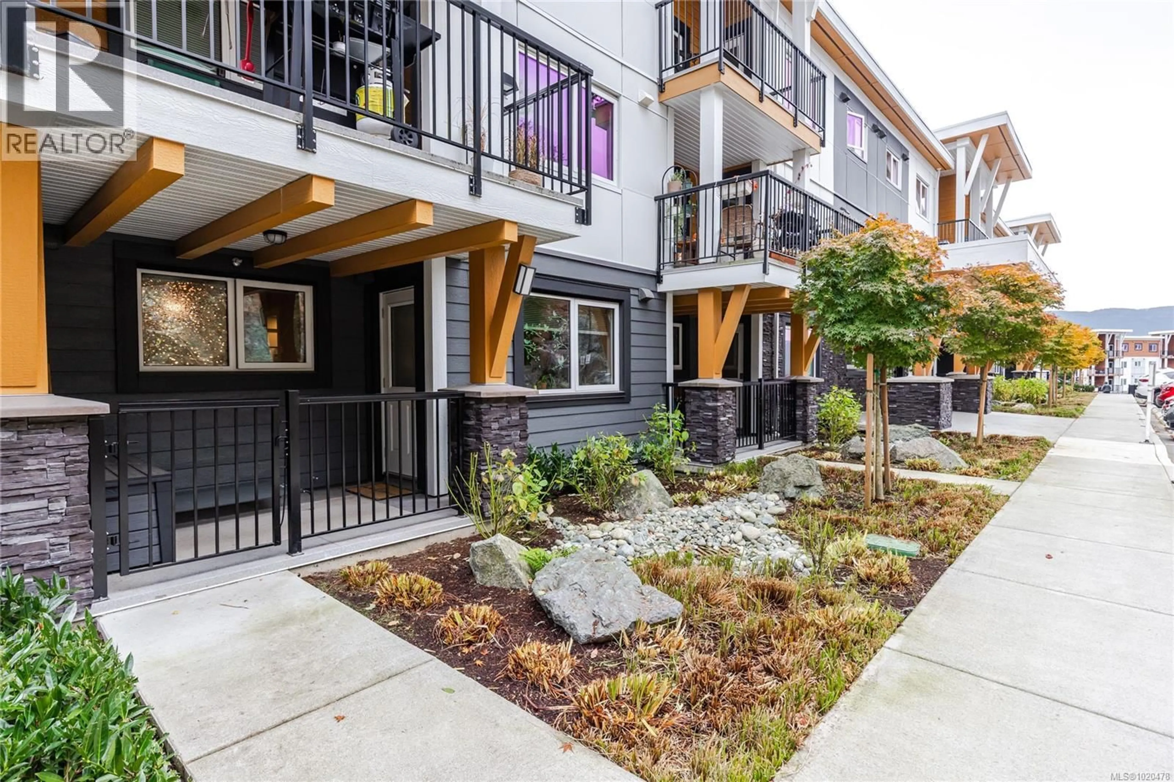 Patio, street for 112 - 4820 CEDAR RIDGE PLACE, Nanaimo British Columbia V9T0M7