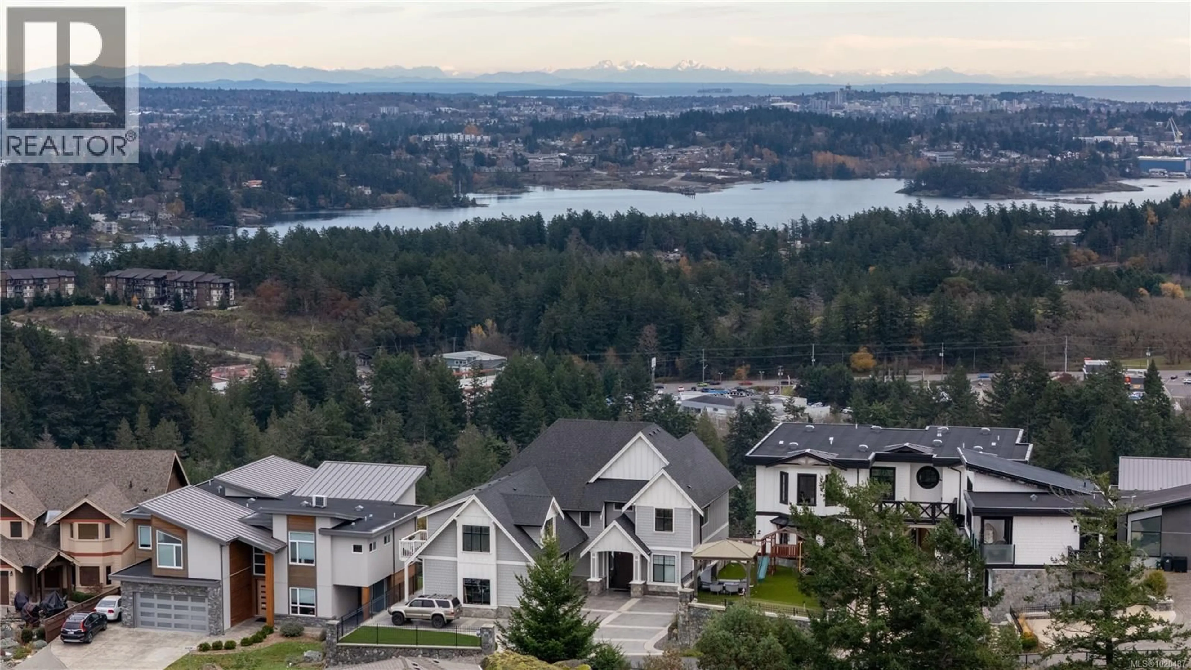 A pic from outside/outdoor area/front of a property/back of a property/a pic from drone, water/lake/river/ocean view for 2701 GOLDSTONE HEIGHTS, Langford British Columbia V9B0A9