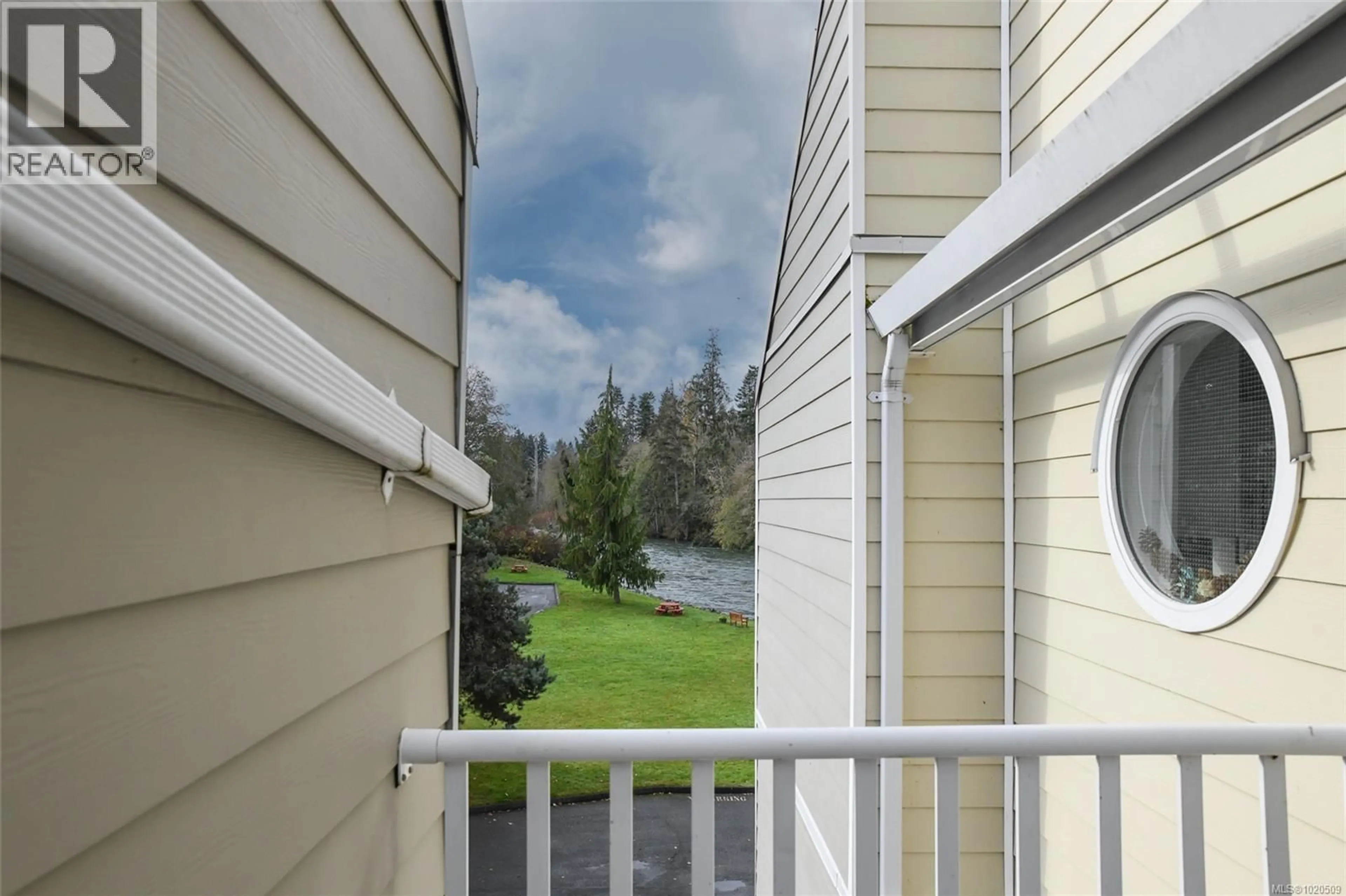 Balcony in the apartment, water/lake/river/ocean view for 314 - 205 1ST STREET, Courtenay British Columbia V9N1A5