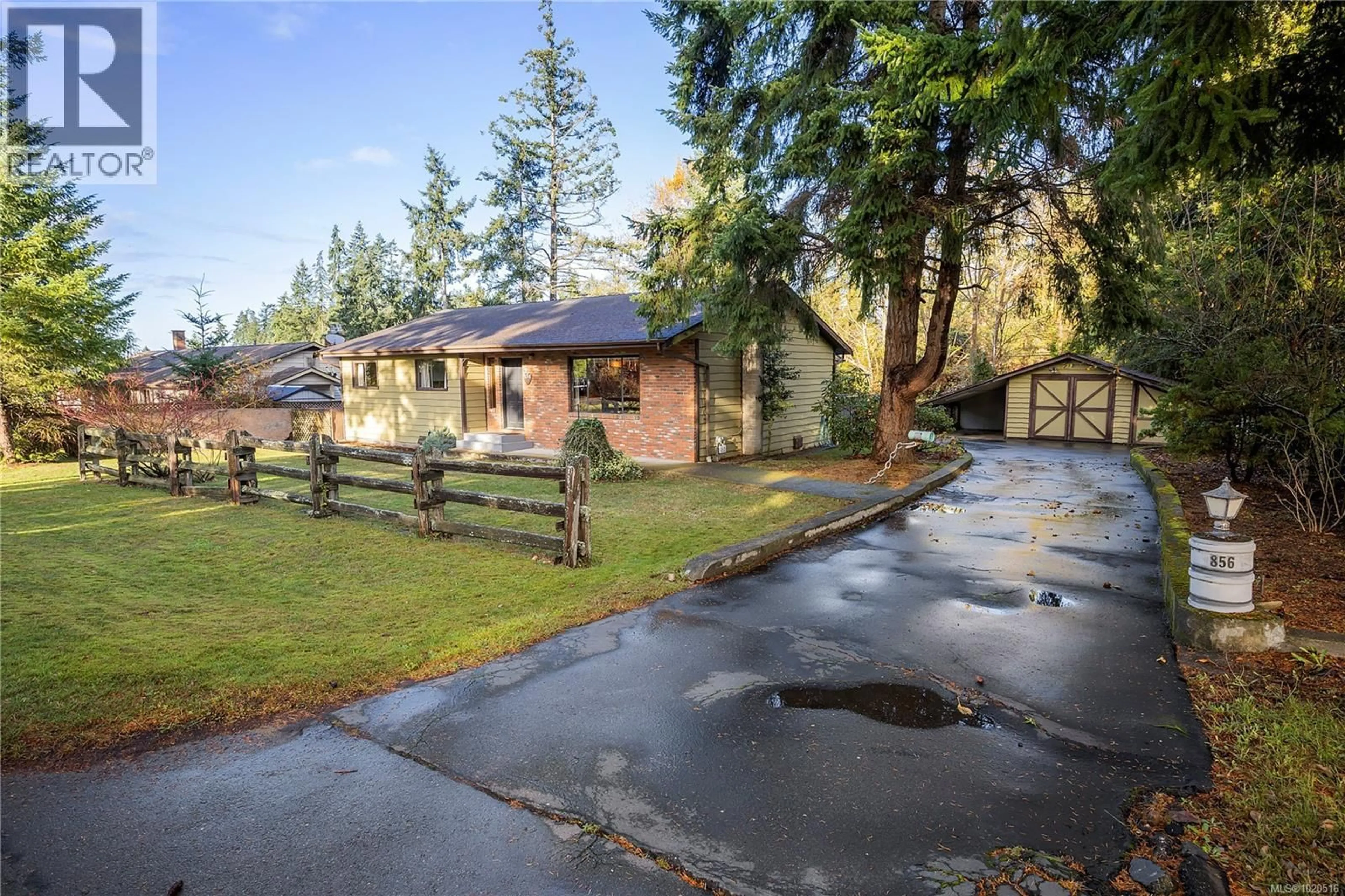 A pic from outside/outdoor area/front of a property/back of a property/a pic from drone, street for 856 REID ROAD, Parksville British Columbia V9P2E6