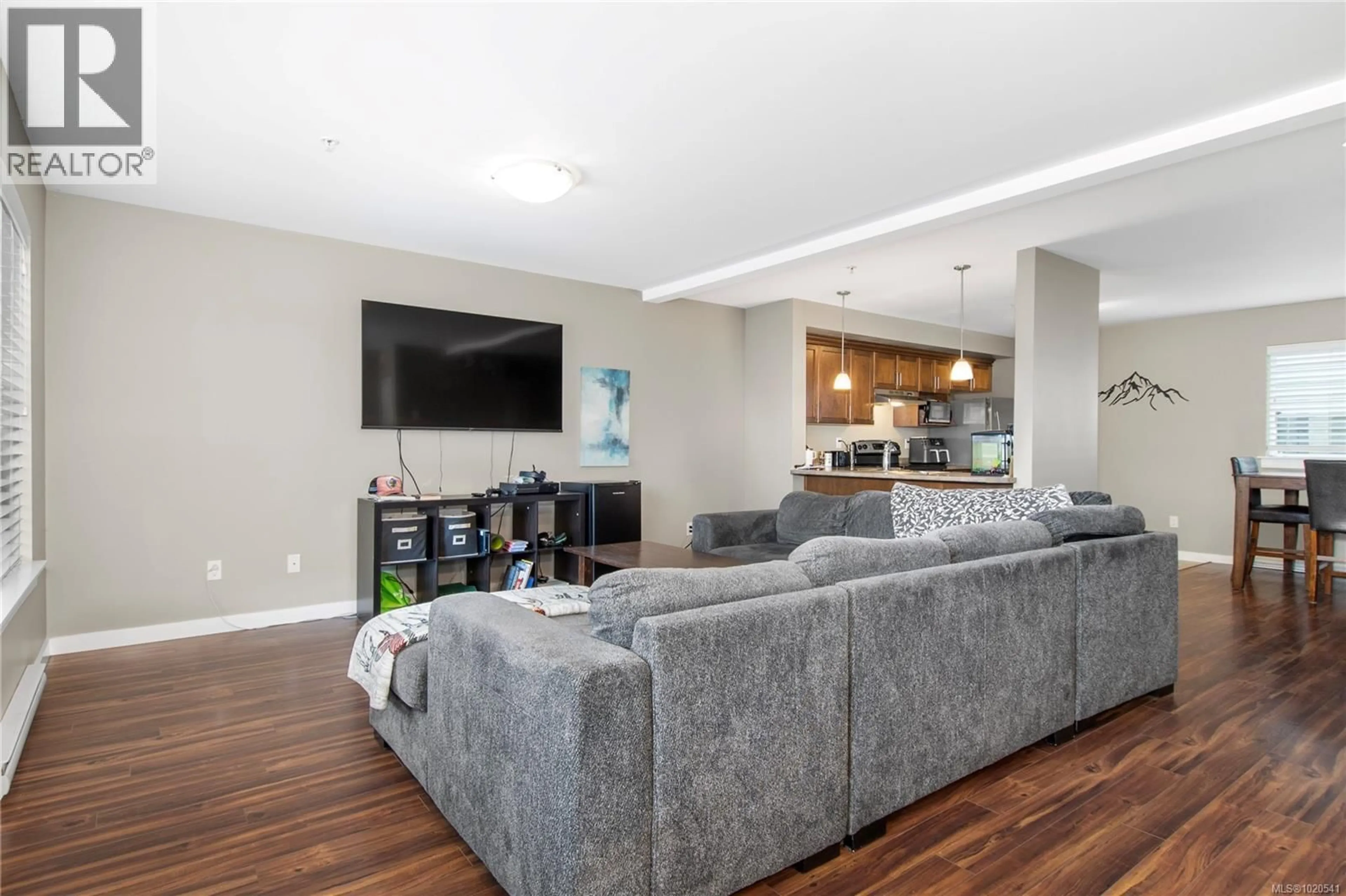 Living room with furniture, unknown for B - 390 CAROLYN ROAD, Campbell River British Columbia V9W5M6