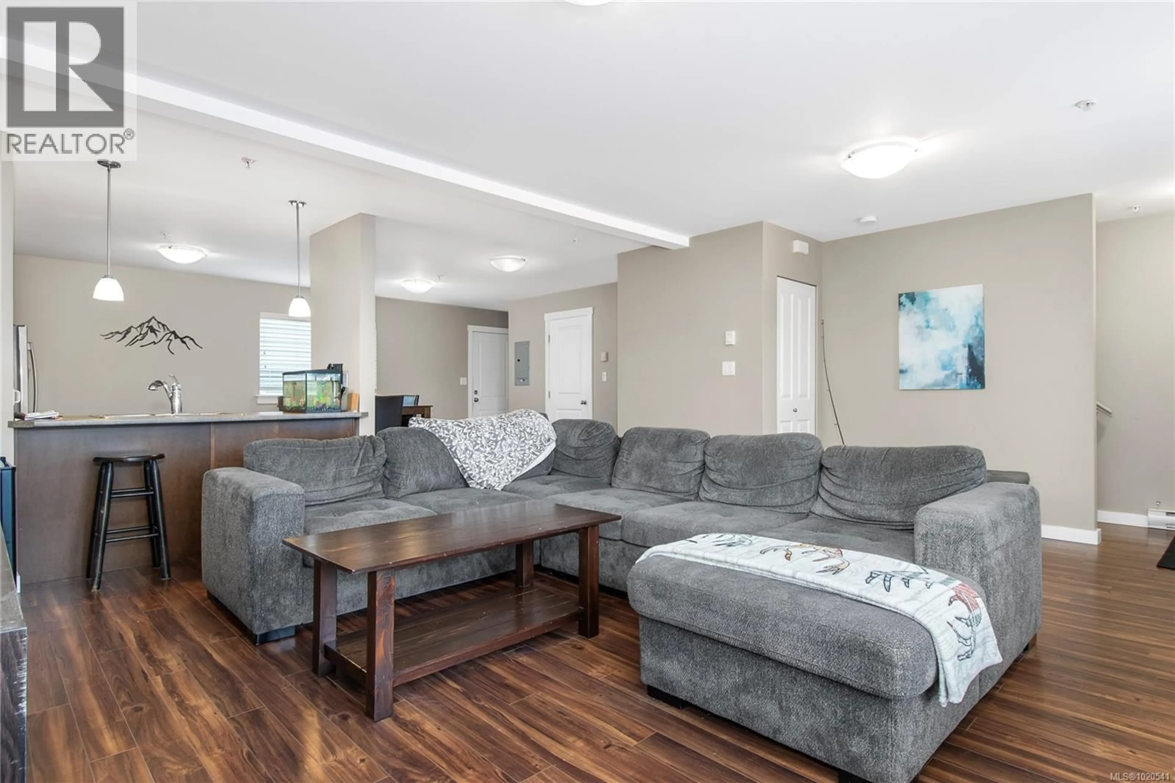 Living room with furniture, unknown for B - 390 CAROLYN ROAD, Campbell River British Columbia V9W5M6