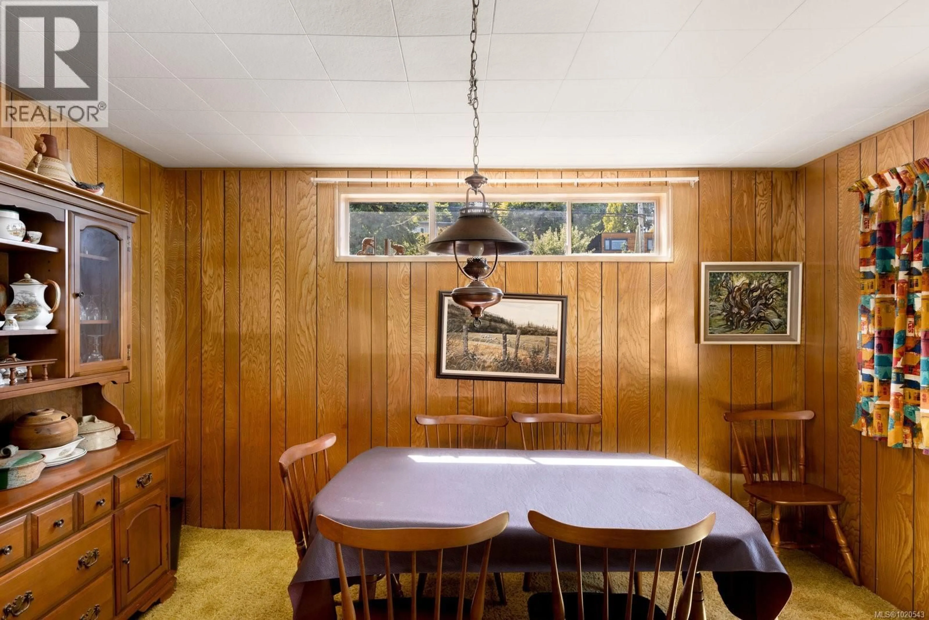 Dining room, unknown for 5015 CORDOVA BAY ROAD, Saanich British Columbia V8Y2K1