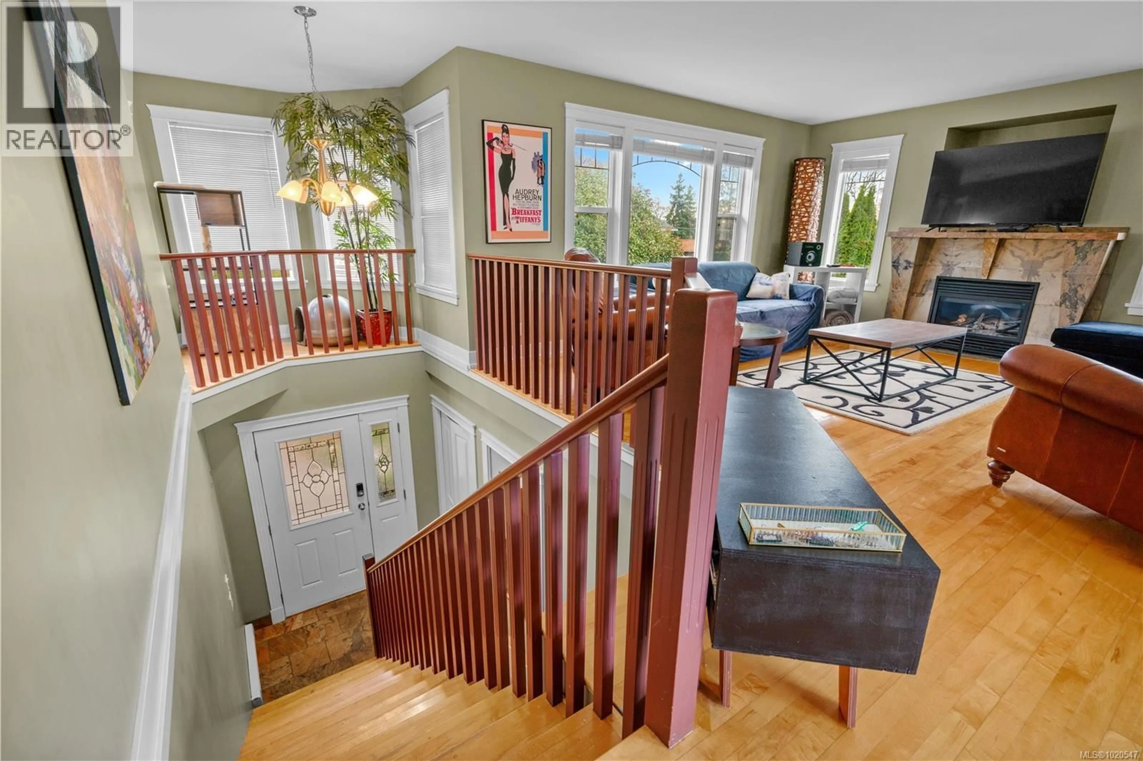 Unknown for 4012 RAINBOW STREET, Saanich British Columbia V8X2A8