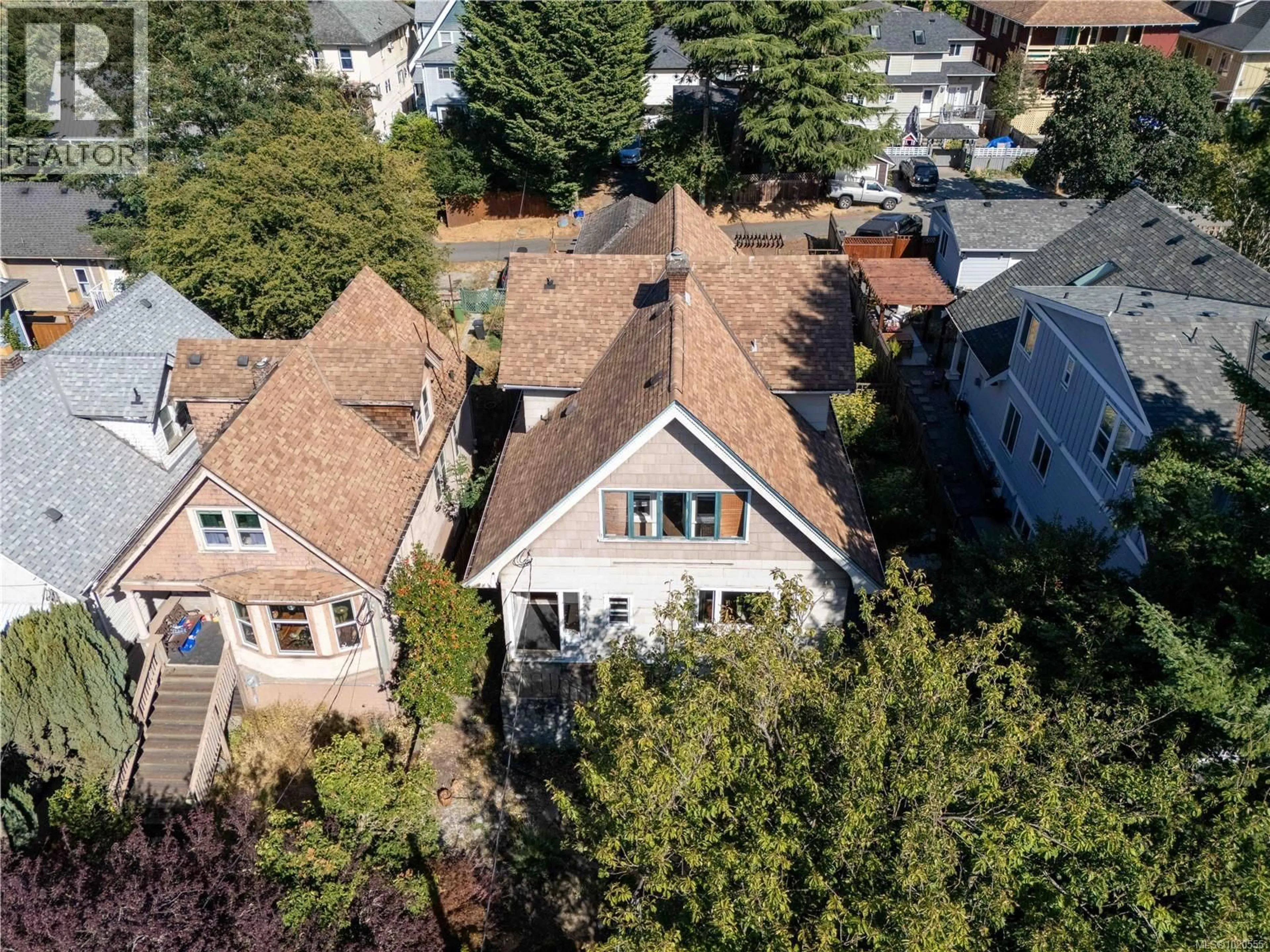 A pic from outside/outdoor area/front of a property/back of a property/a pic from drone, unknown for 2329 DOWLER PLACE, Victoria British Columbia V8T4H5