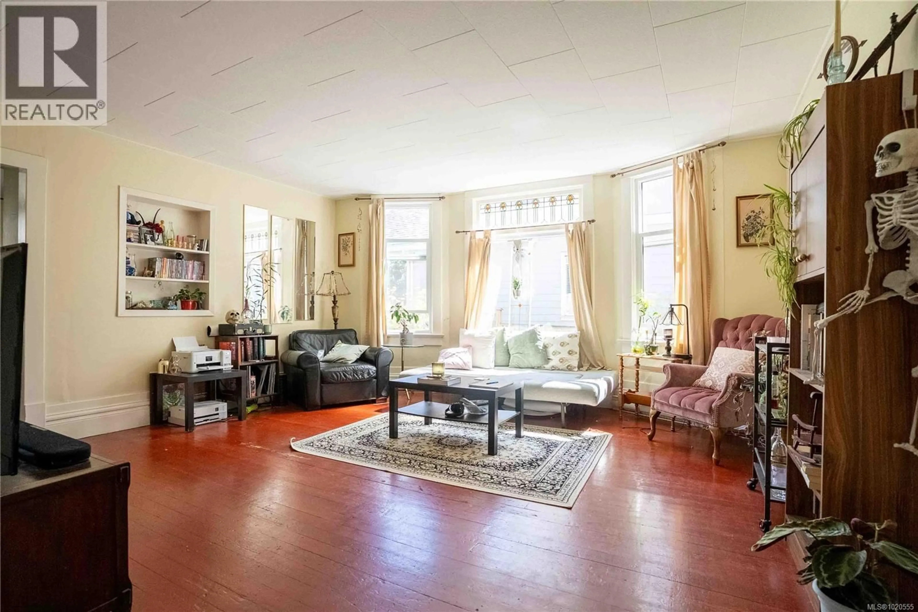 Unknown for 2329 DOWLER PLACE, Victoria British Columbia V8T4H5