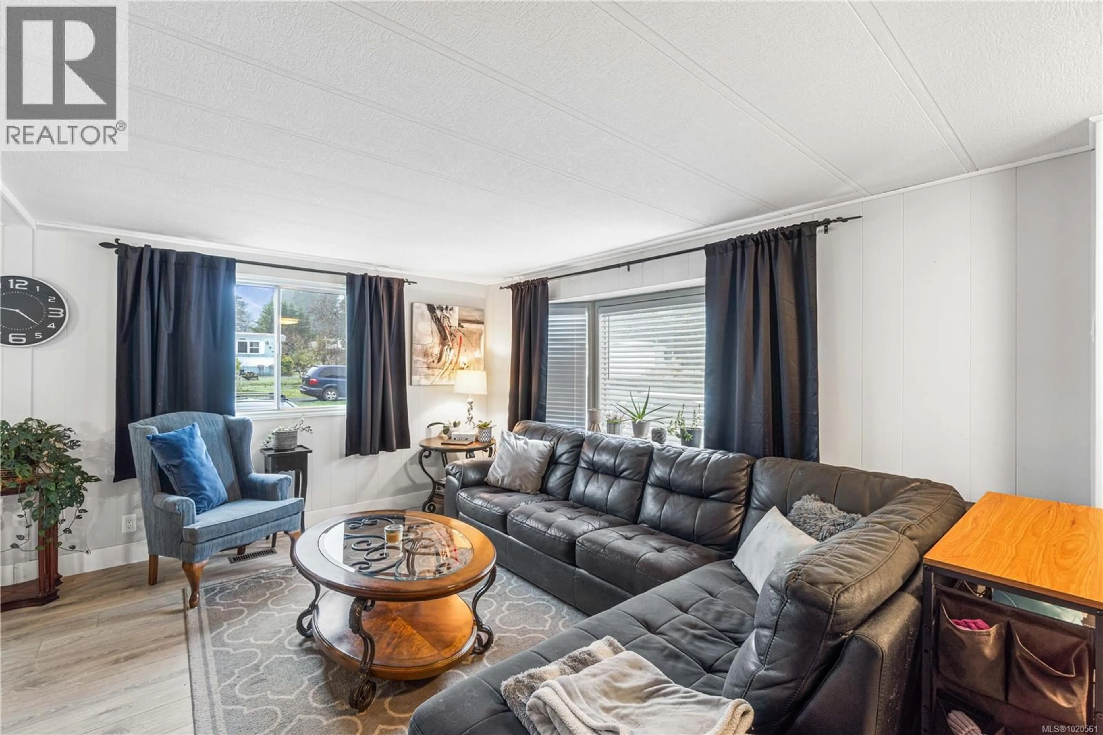 Living room with furniture, unknown for 26 - 61 12TH STREET, Nanaimo British Columbia V9R6L2