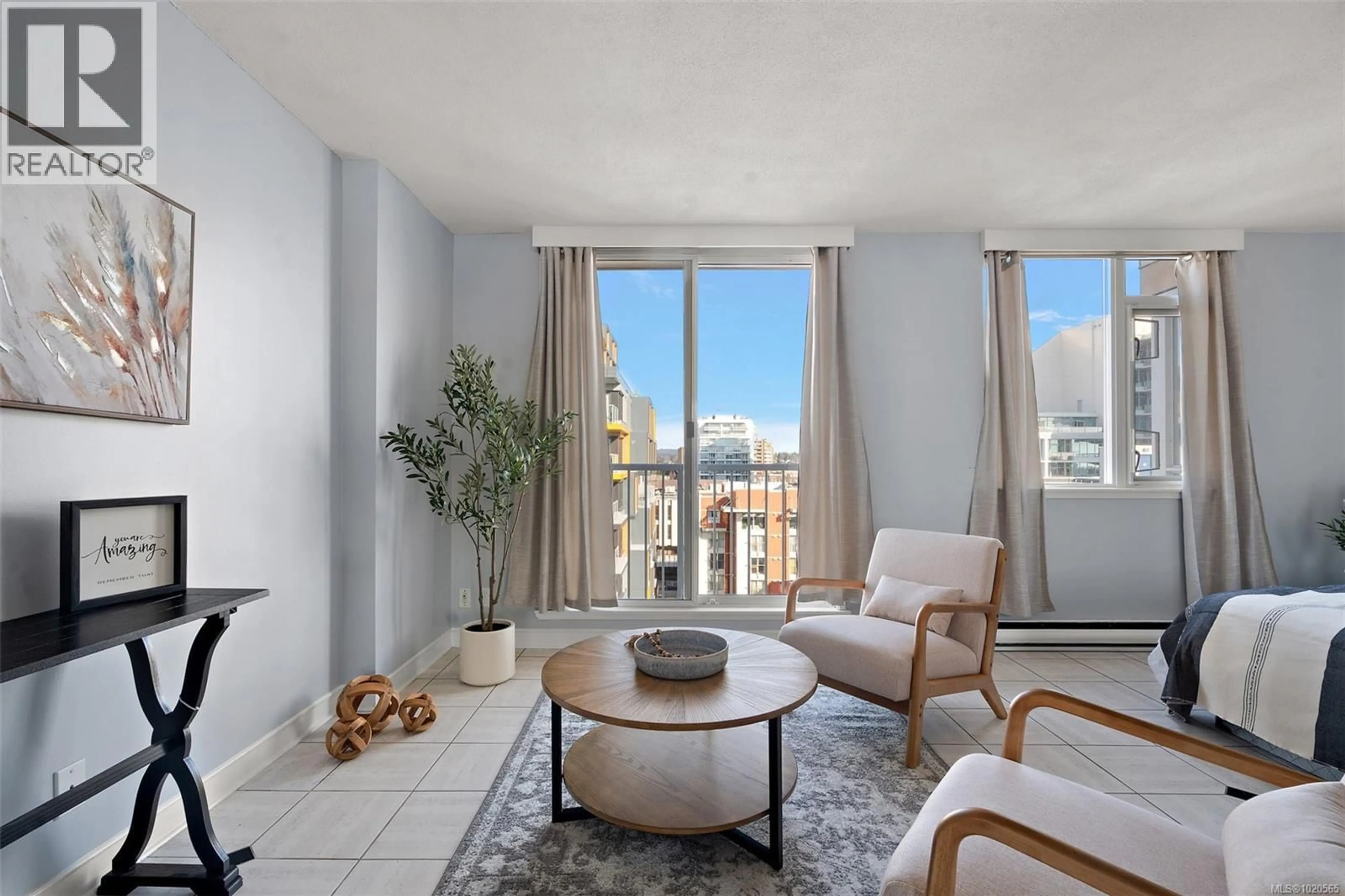 Living room with furniture, unknown for 1009 - 835 VIEW STREET, Victoria British Columbia V8W3W8