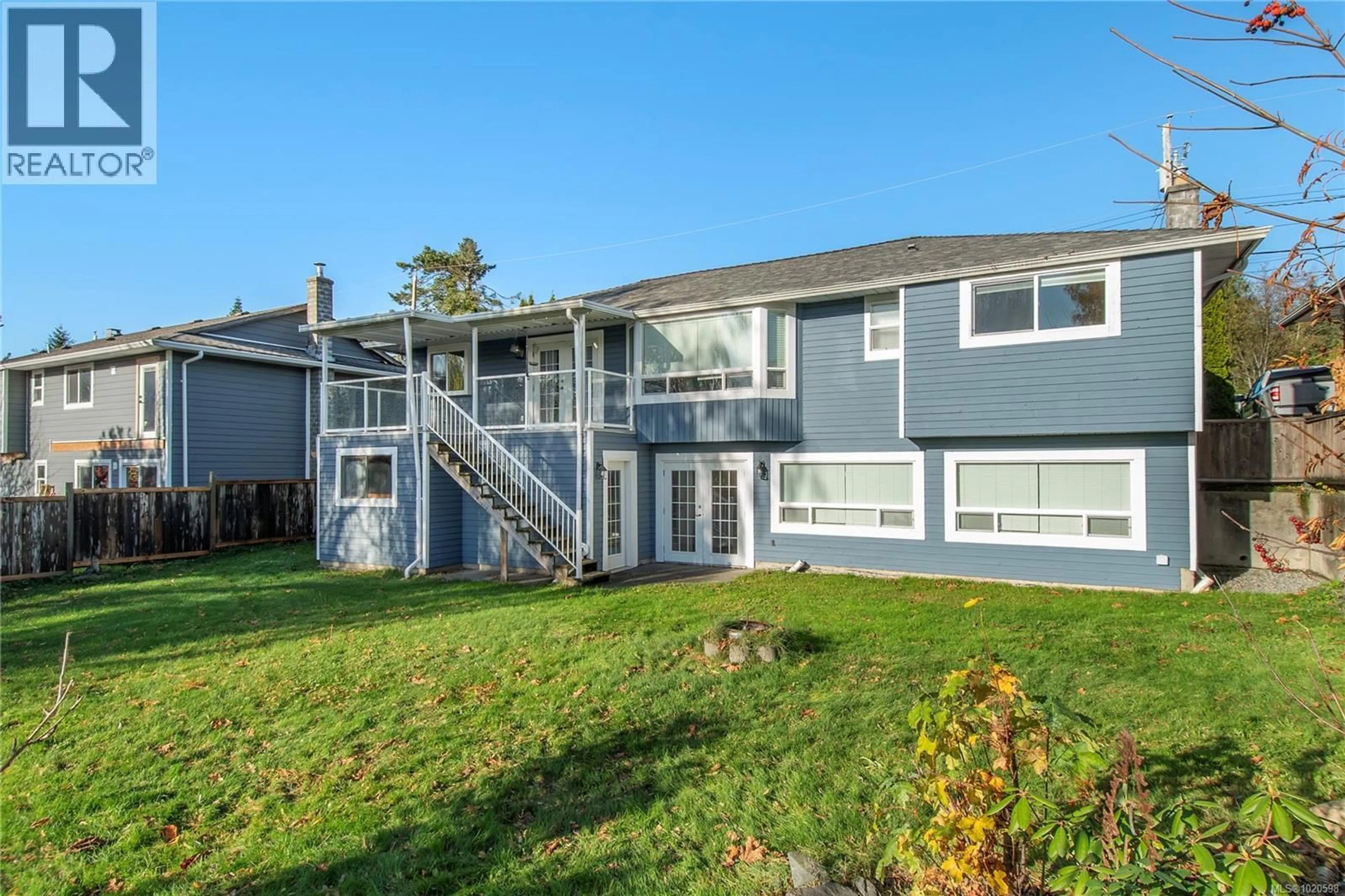 Home with vinyl exterior material, water/lake/river/ocean view for 767 ELAND DRIVE, Campbell River British Columbia V9W6Y9