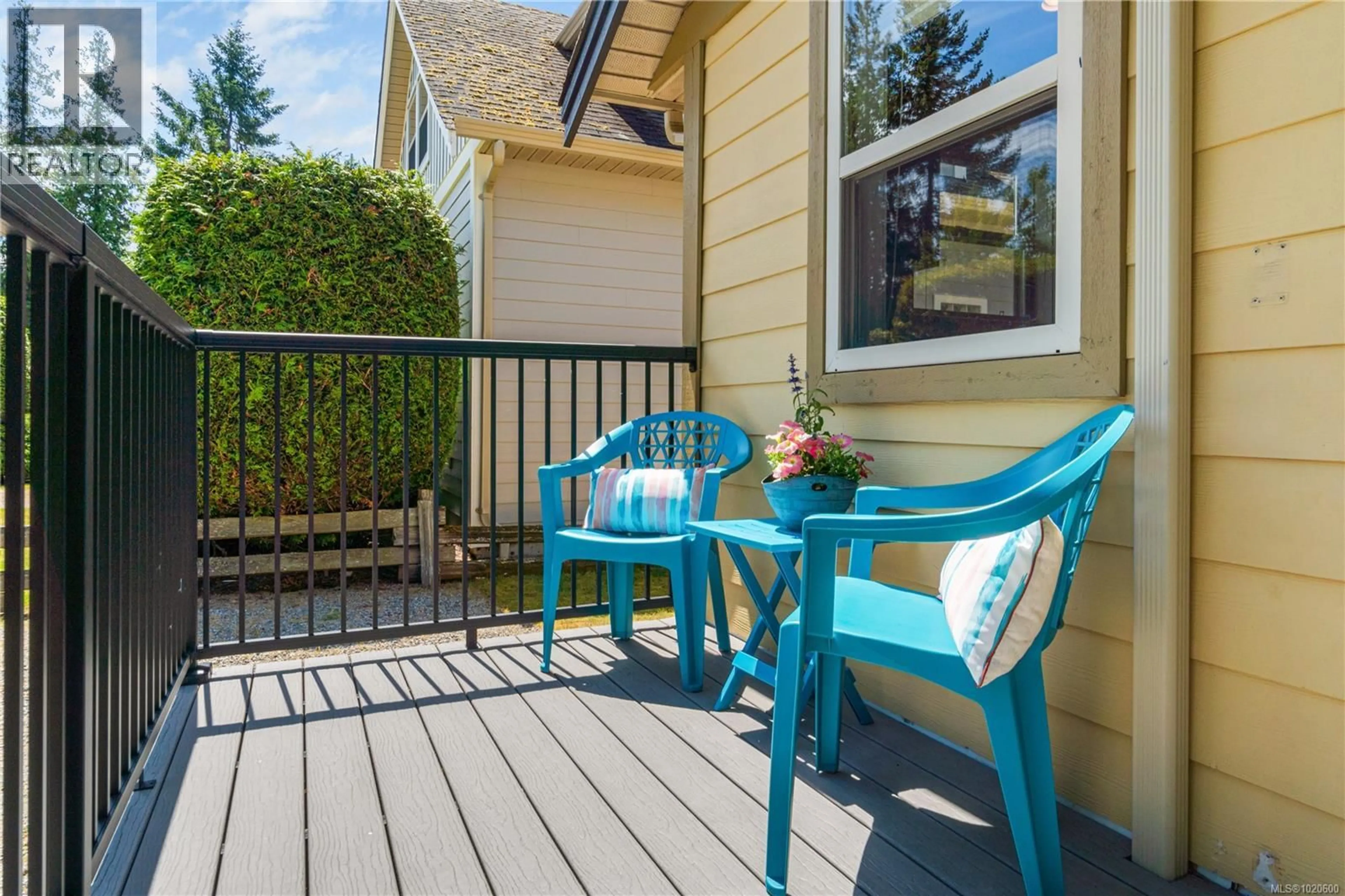 Patio, street for 113 - 1080 RESORT DRIVE, Parksville British Columbia V9P2E3