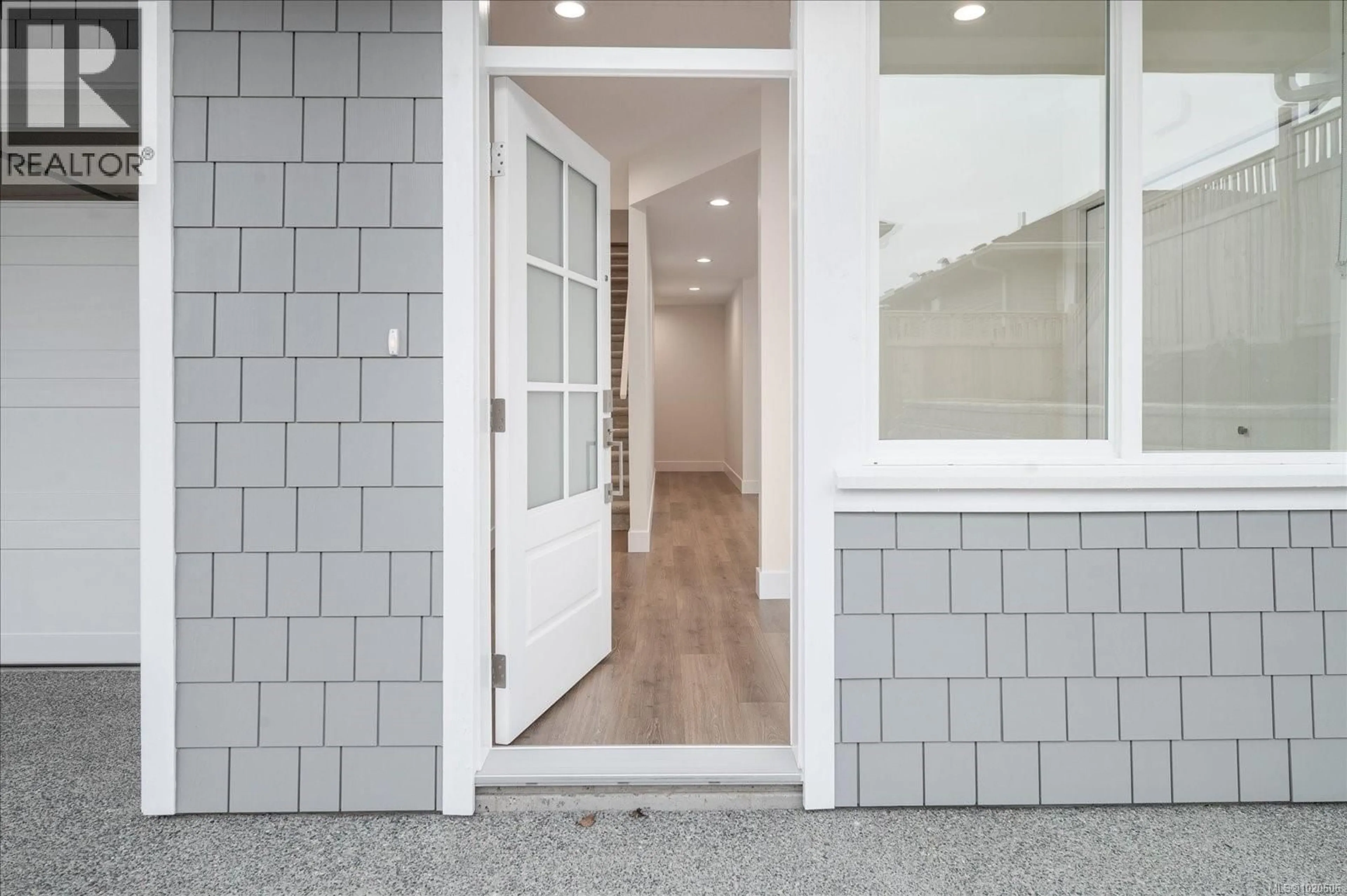 Indoor entryway for 4546 SUNCREST ROAD, Nanaimo British Columbia V9T0M6