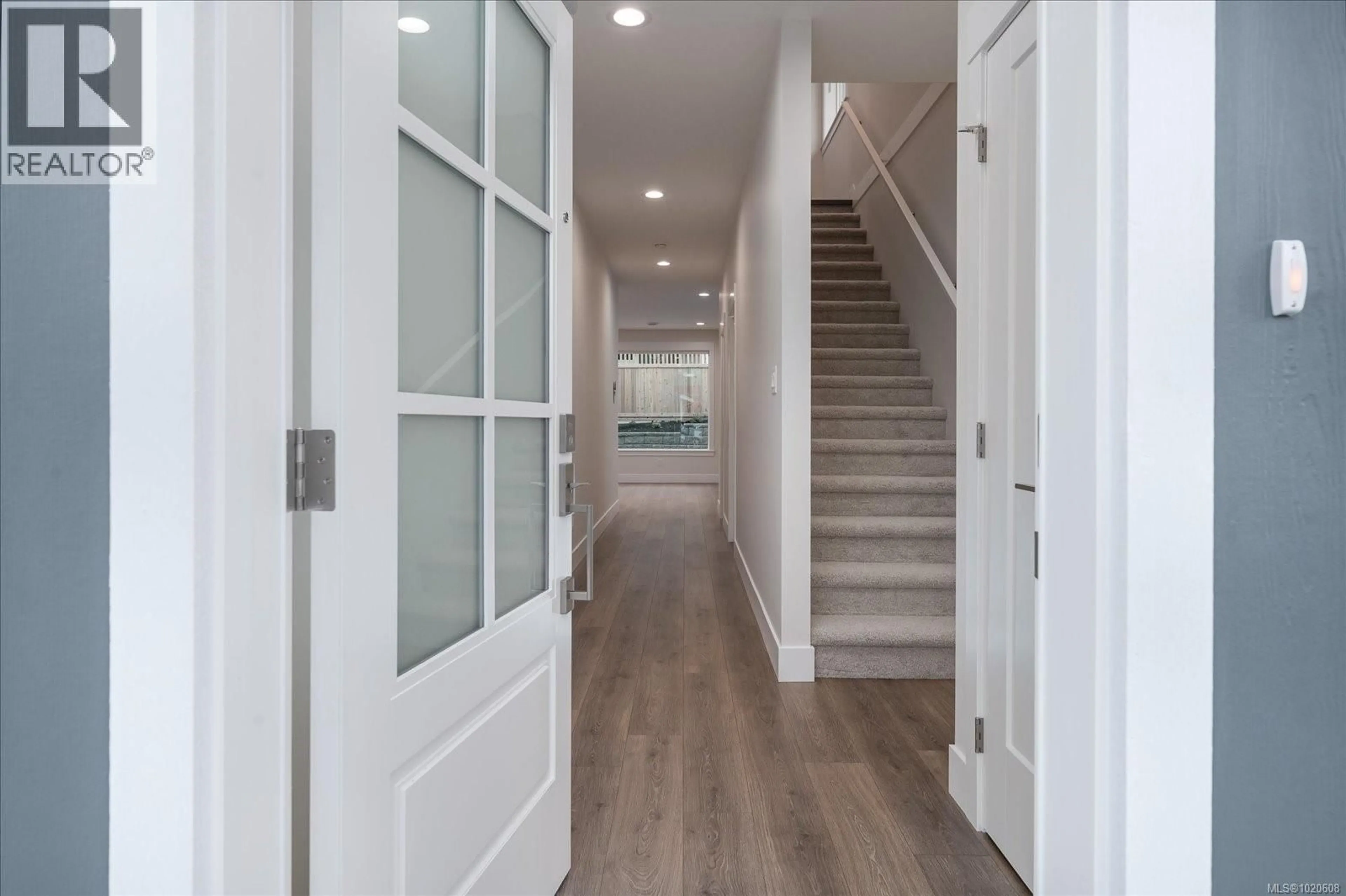 Indoor entryway for 4544 SUNCREST ROAD, Nanaimo British Columbia V9T0M6