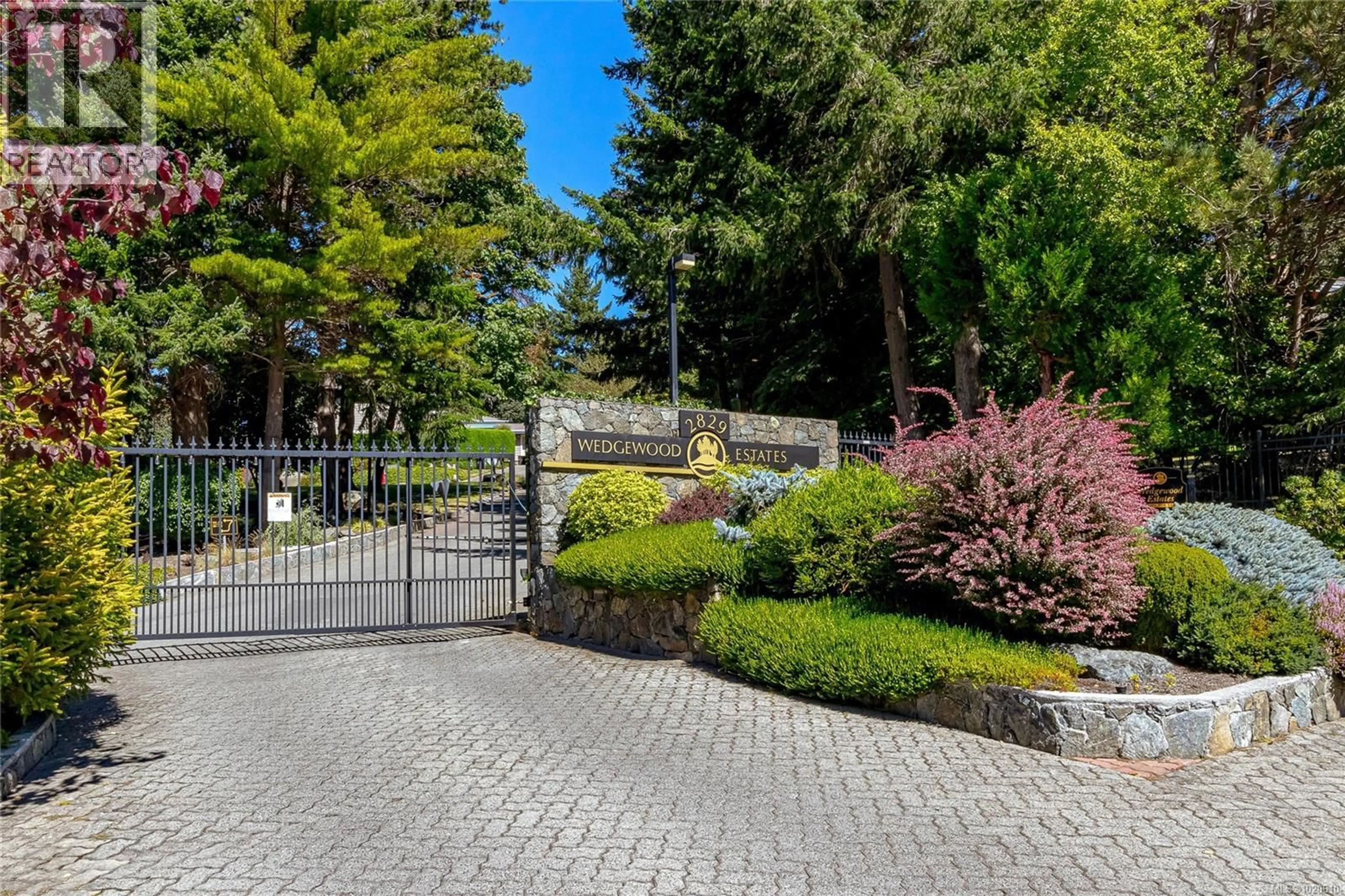 Unknown for 3304 - 2829 ARBUTUS ROAD, Saanich British Columbia V8N5X5