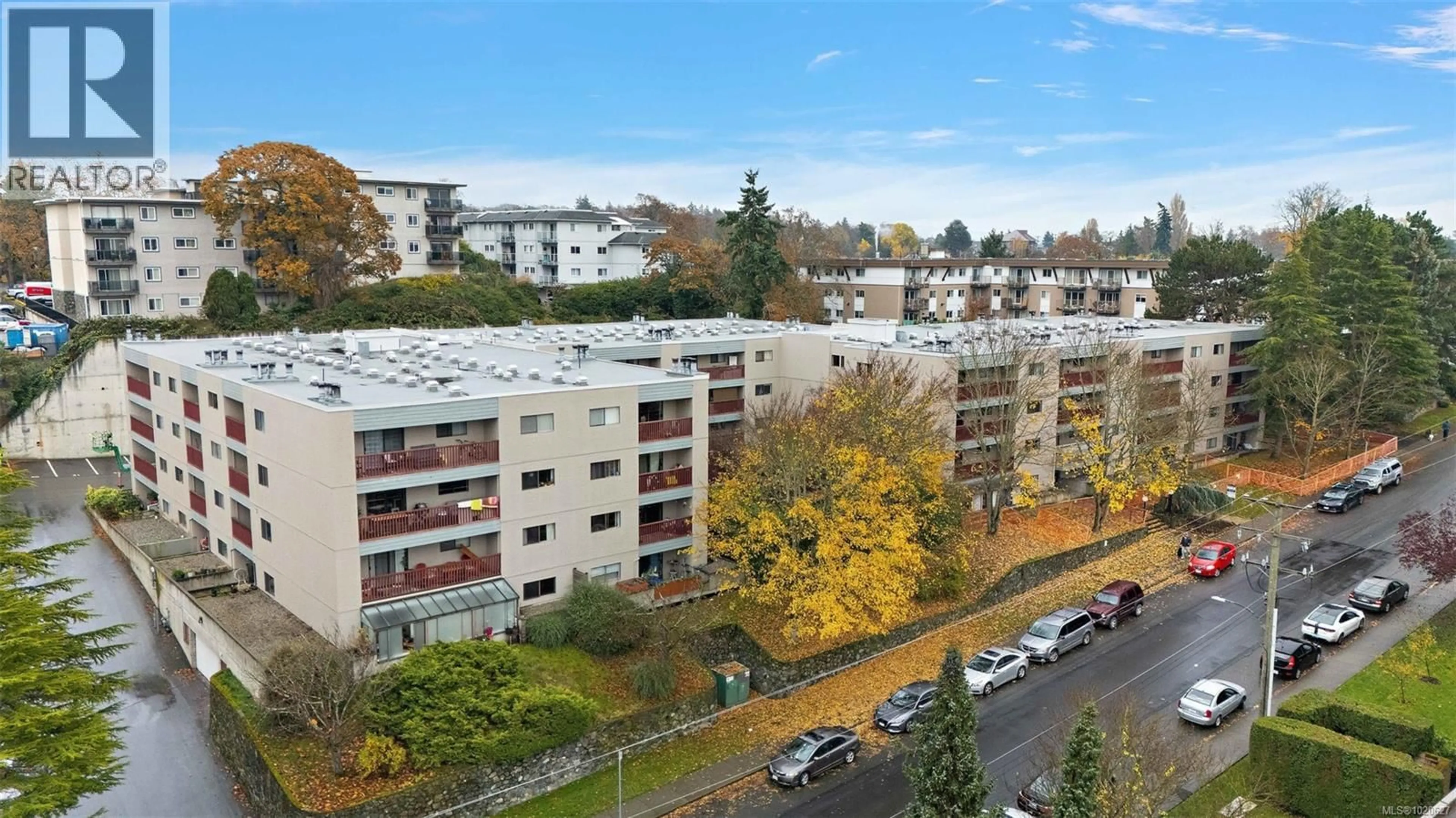 A pic from outside/outdoor area/front of a property/back of a property/a pic from drone, city buildings view from balcony for 105 - 3255 GLASGOW AVENUE, Saanich British Columbia V8X4S4