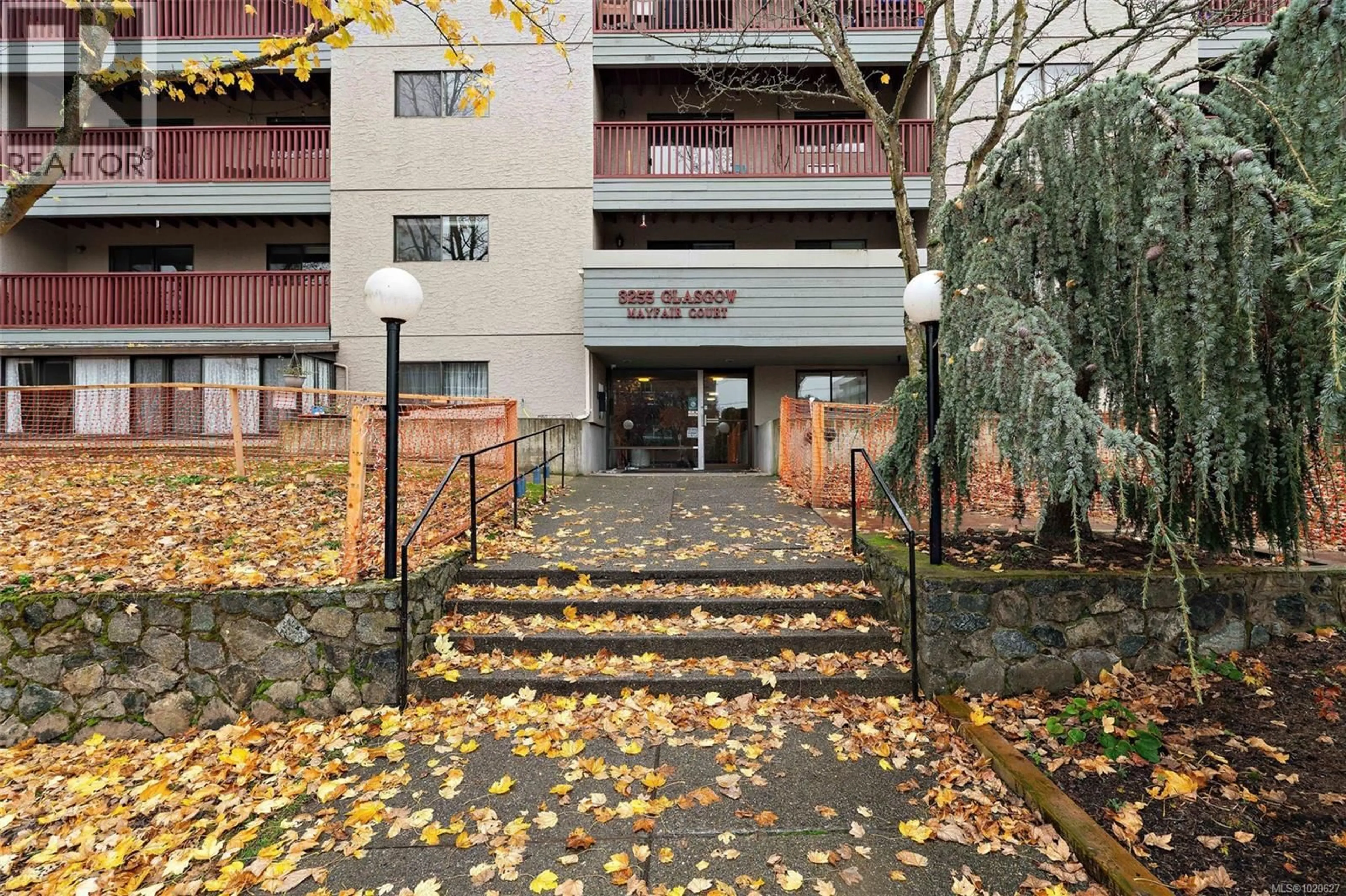 Unknown for 105 - 3255 GLASGOW AVENUE, Saanich British Columbia V8X4S4