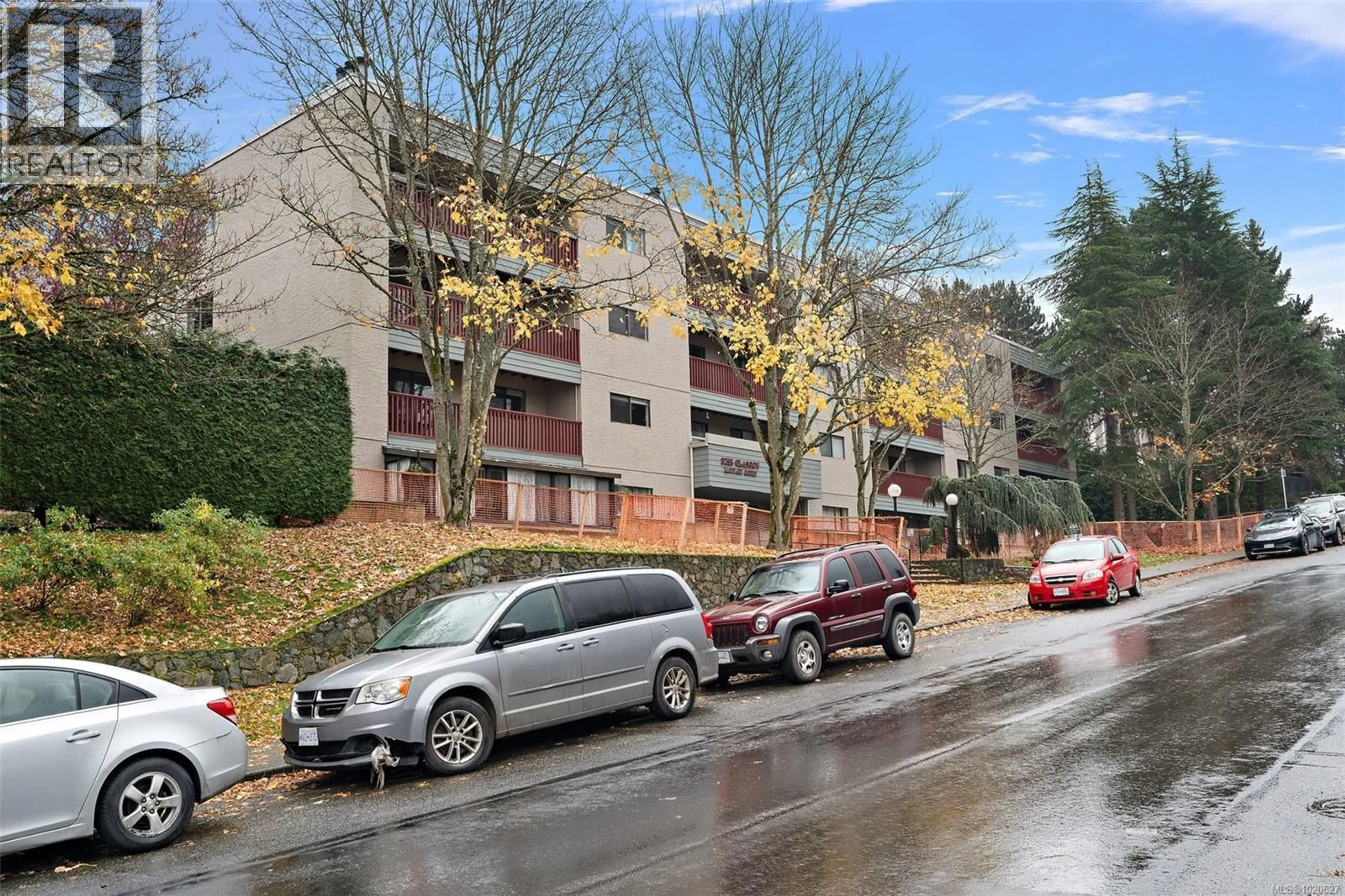 Unknown for 105 - 3255 GLASGOW AVENUE, Saanich British Columbia V8X4S4