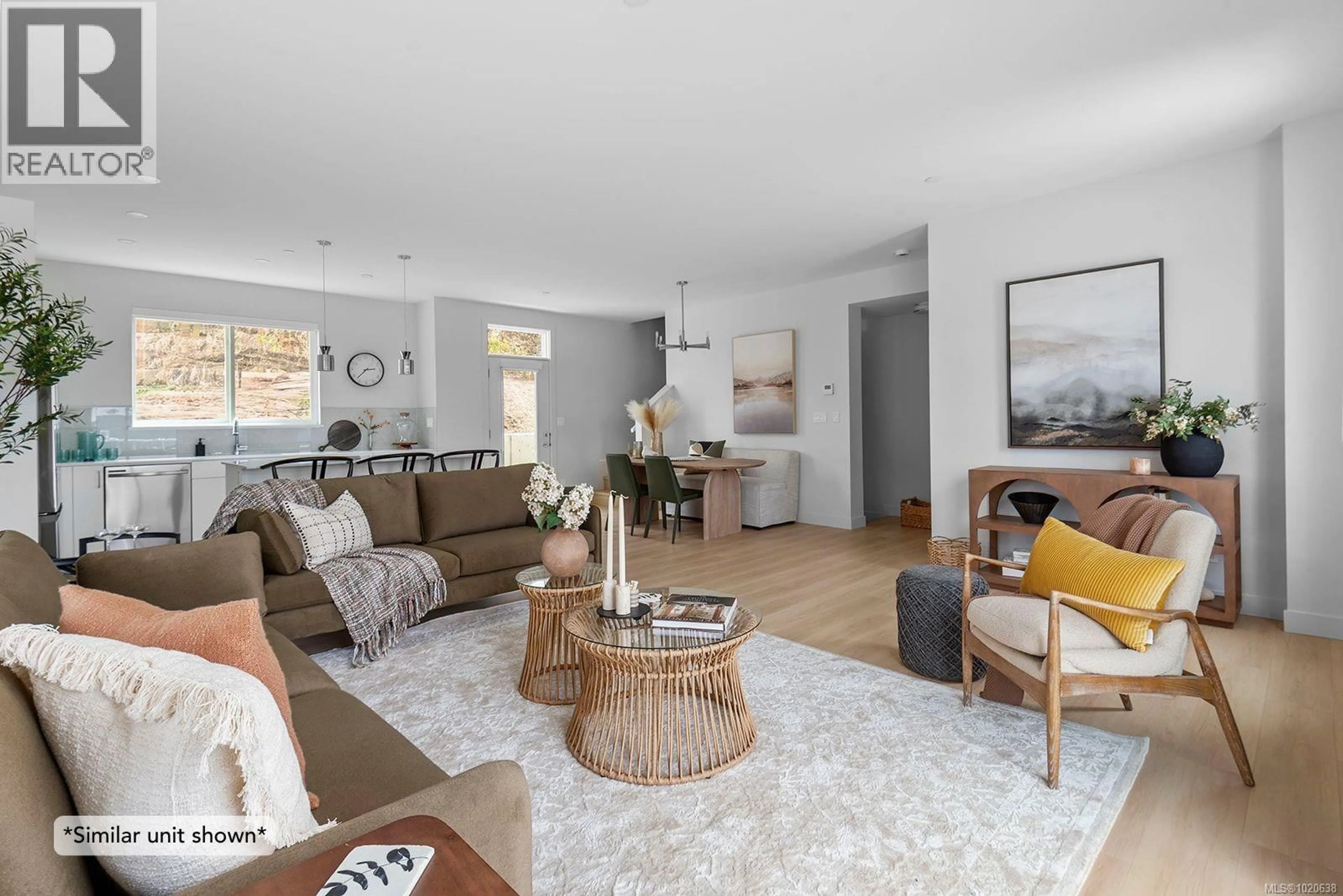 Living room with furniture, unknown for 111 - 3257 WOODRUSH DRIVE, Duncan British Columbia V9L0J9