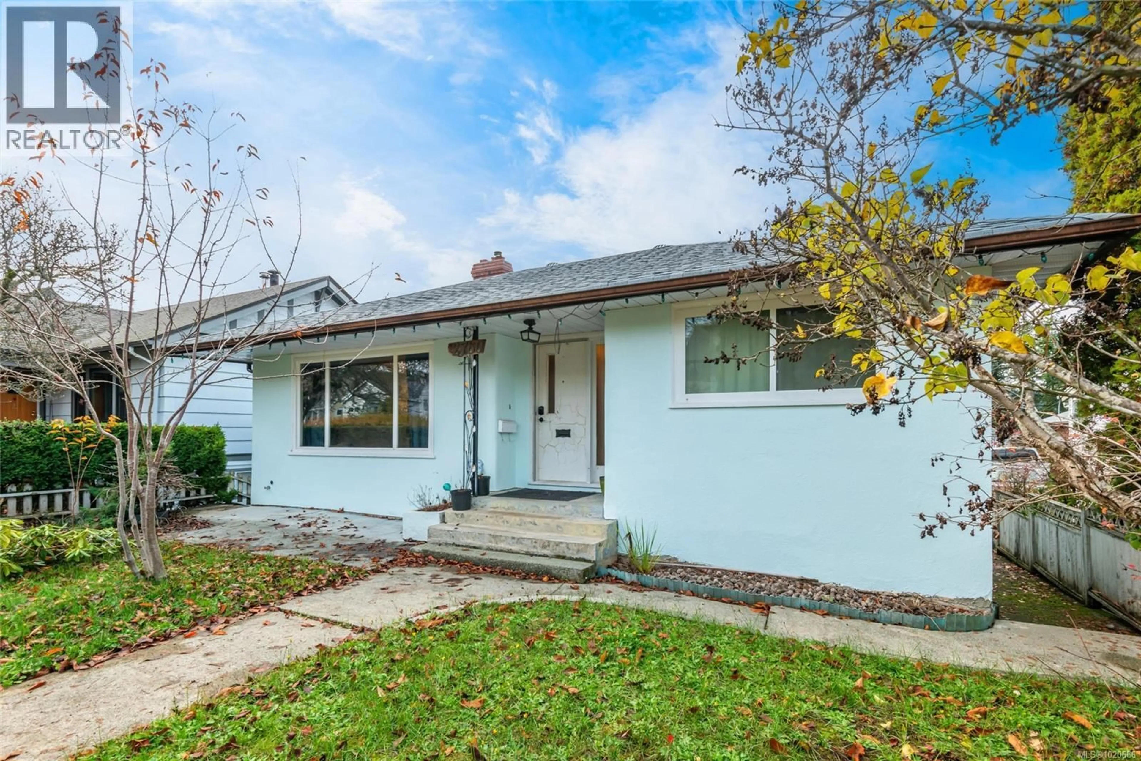 Home with vinyl exterior material, street for 2760 6TH AVENUE, Port Alberni British Columbia V9Y2H6