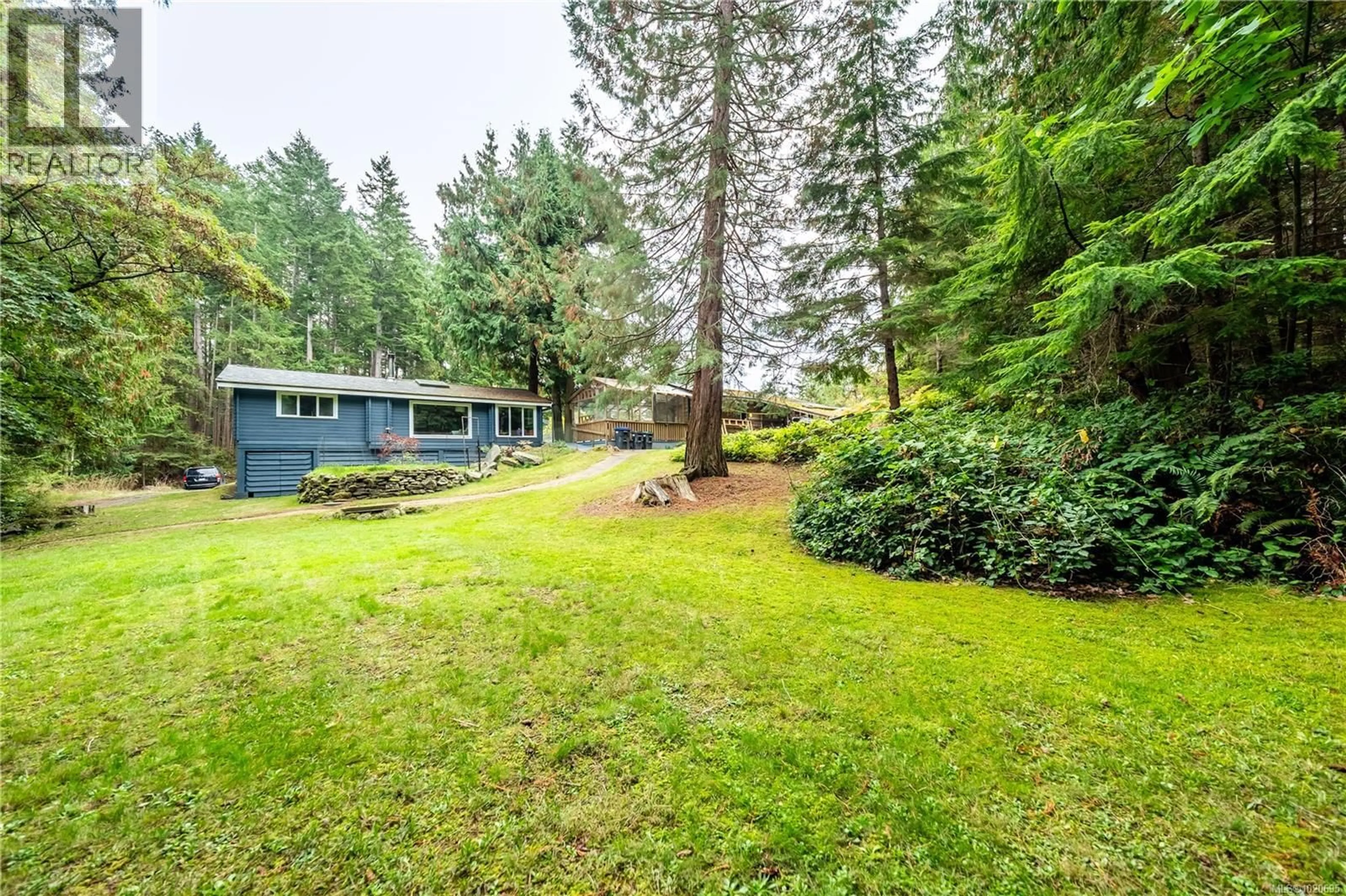A pic from outside/outdoor area/front of a property/back of a property/a pic from drone, forest/trees view for 336 HEMLOCK AVENUE, Gabriola Island British Columbia V0R1X1